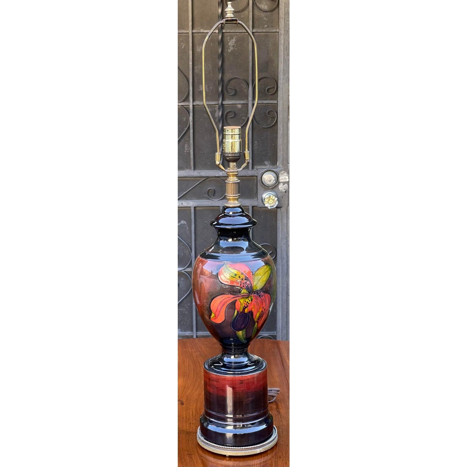 1940s Art Deco Moorcroft Pottery Table Lamp For Sale 1