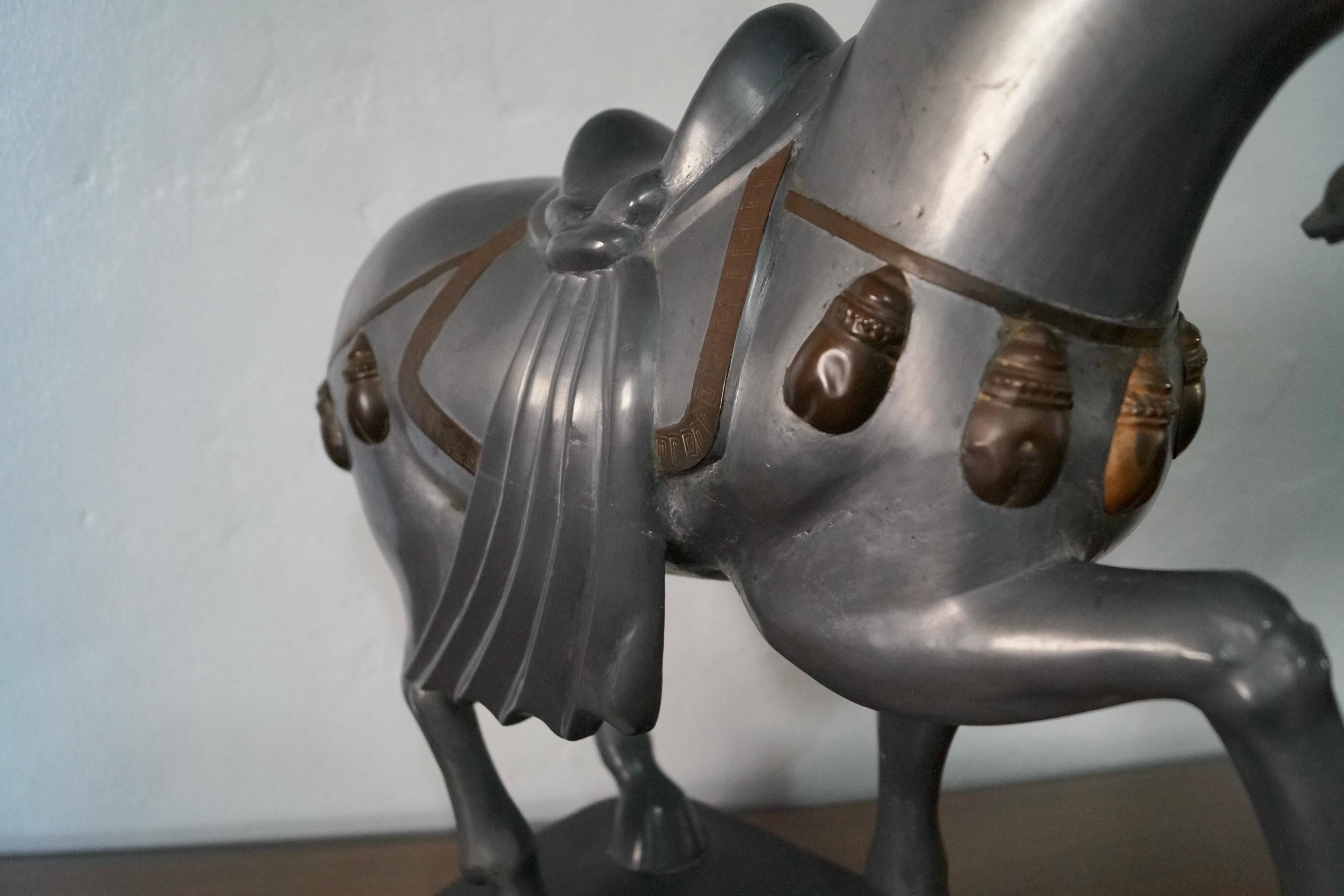 Sculpture de cheval en étain Art déco des années 1940 en vente 12