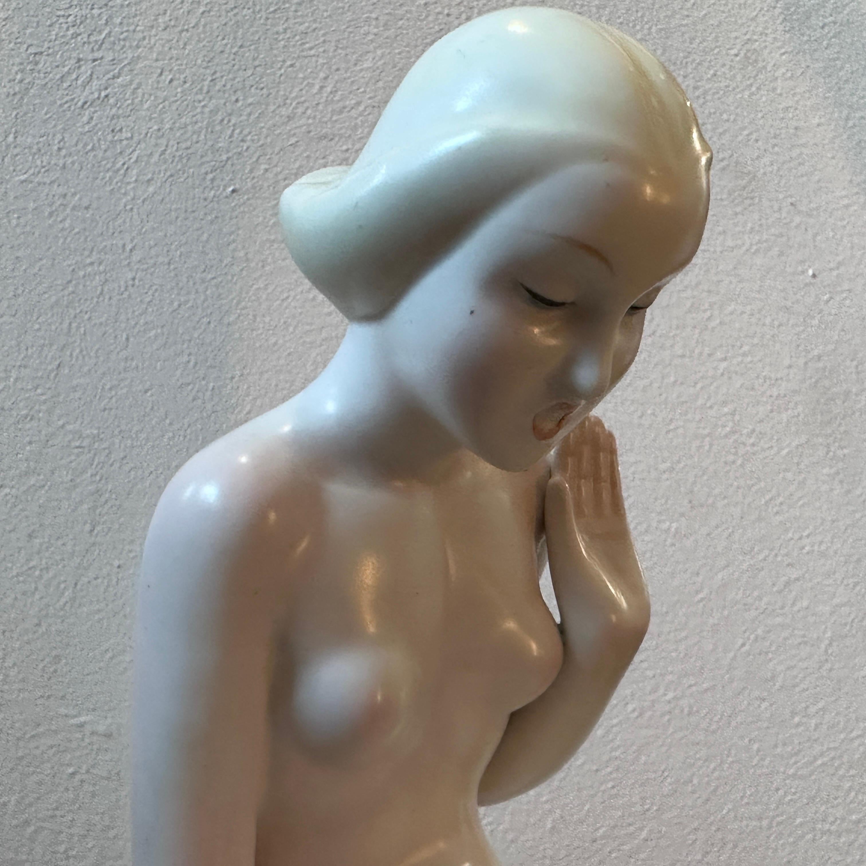 Italian 1940s Art Deco Porcelain Figure of a Woman on a Flower by Giovanni Ronzan For Sale