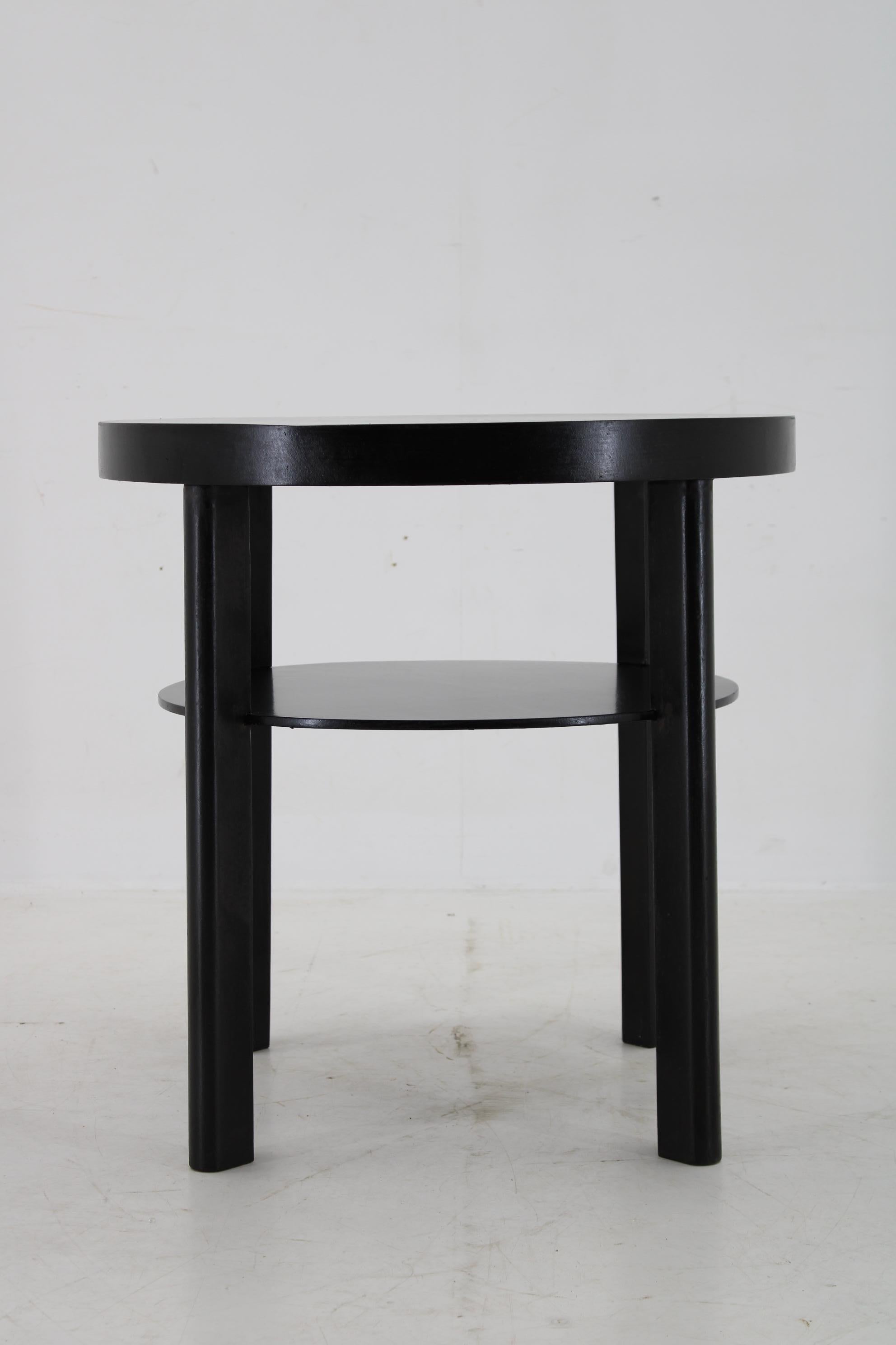 Stained 1940s Art Deco Round Coffee Table , Czechoslovakia For Sale