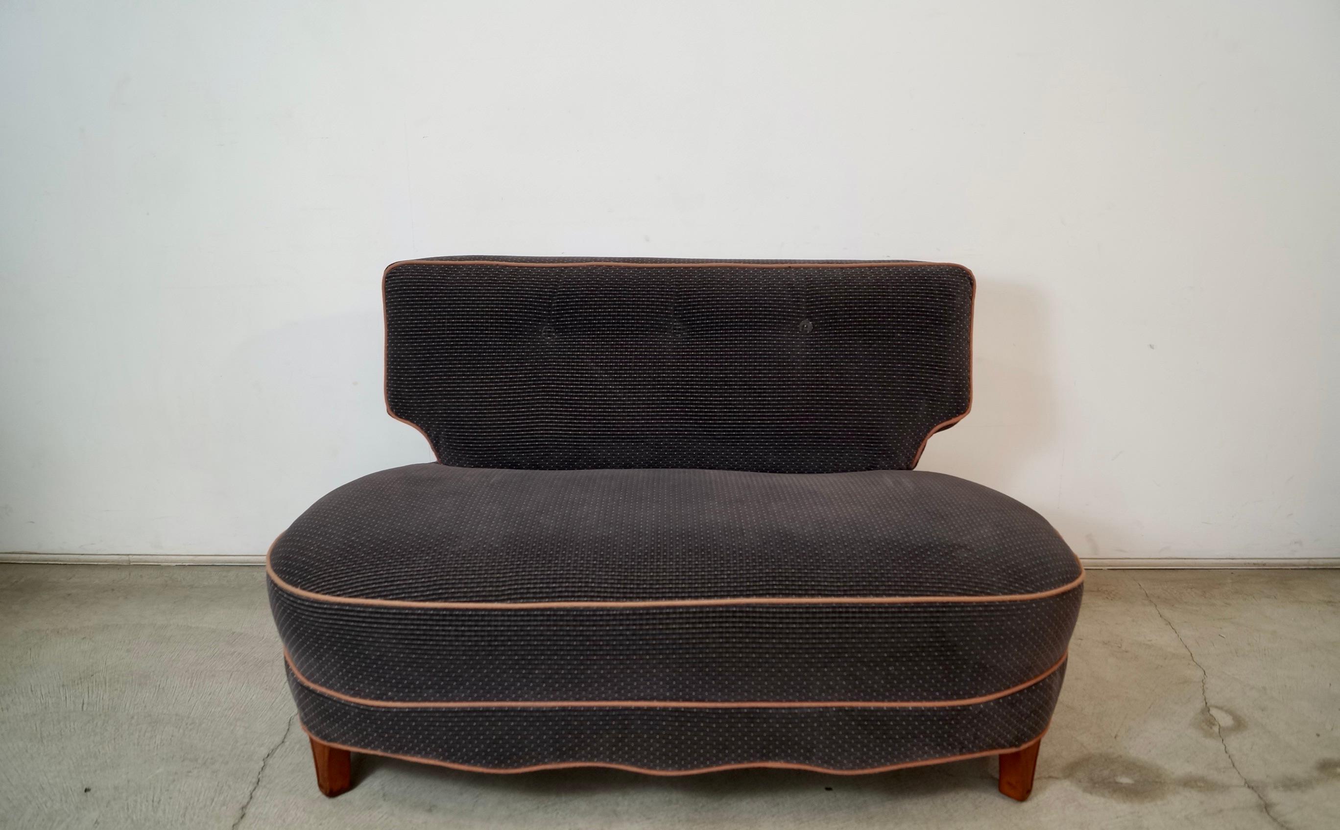 Sofá Settee Art Decó de 1940 en Bastante bueno estado para la venta en Burbank, CA