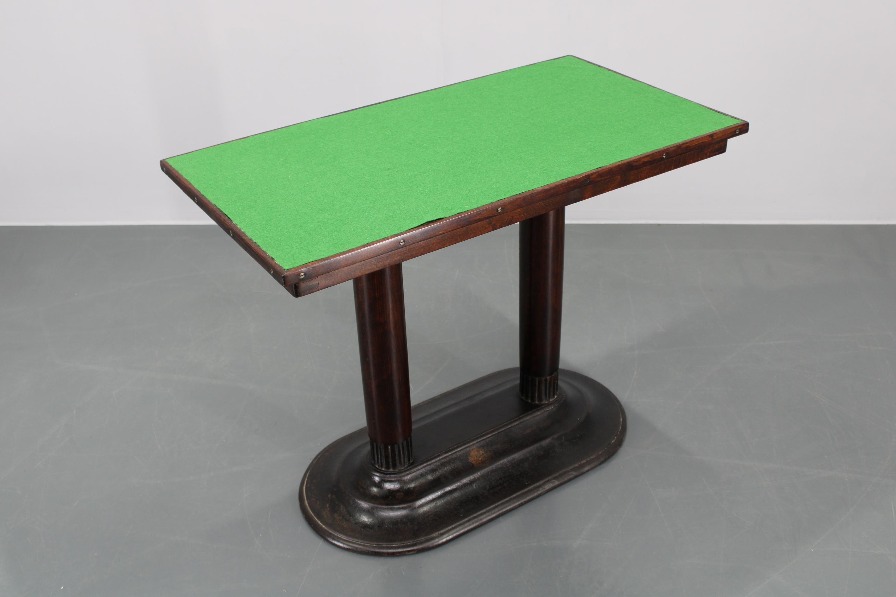 1940s Art Deco Side Table, Czechoslovakia For Sale 2