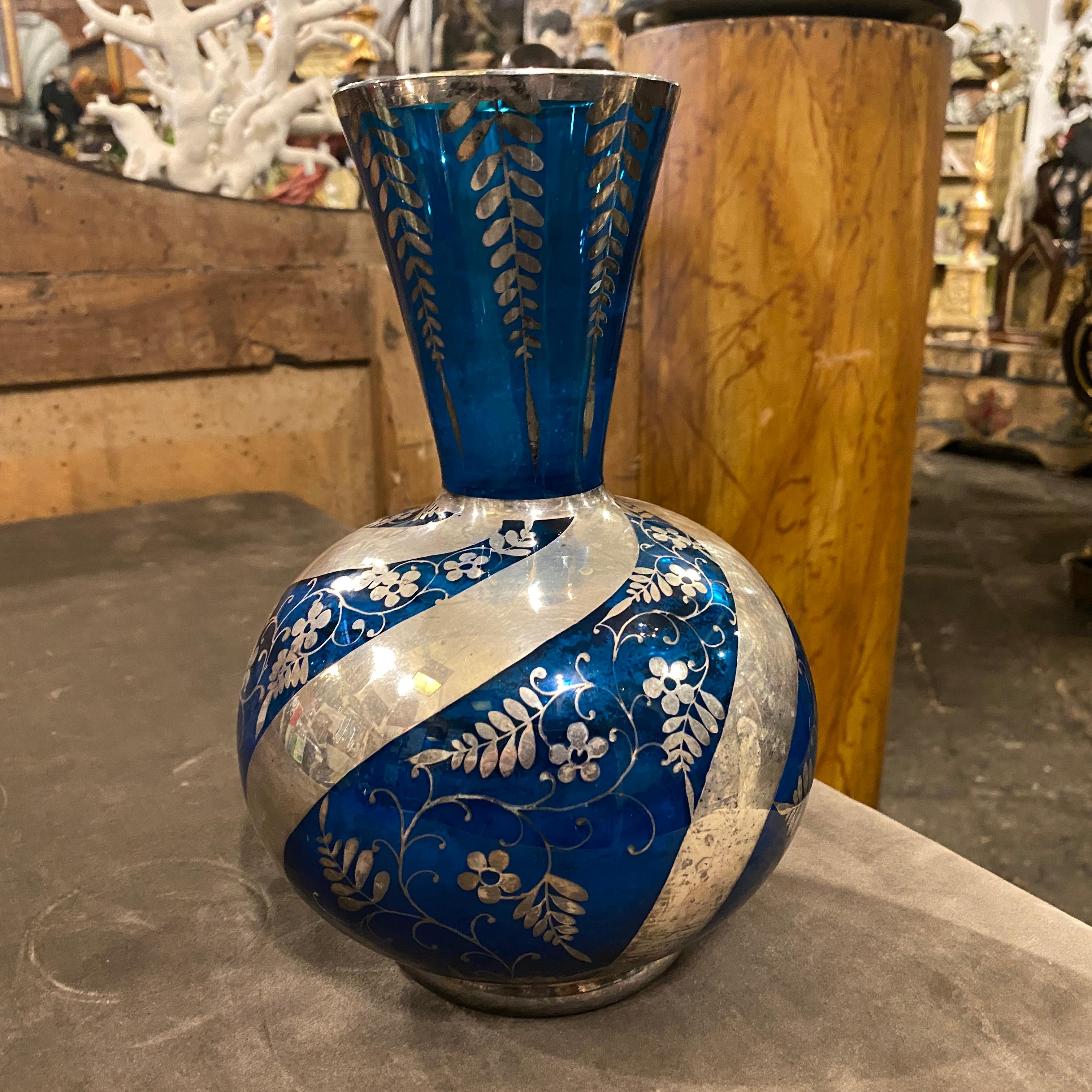 Argent Vase italien en argent et verre bleu Art déco des années 1940 en vente