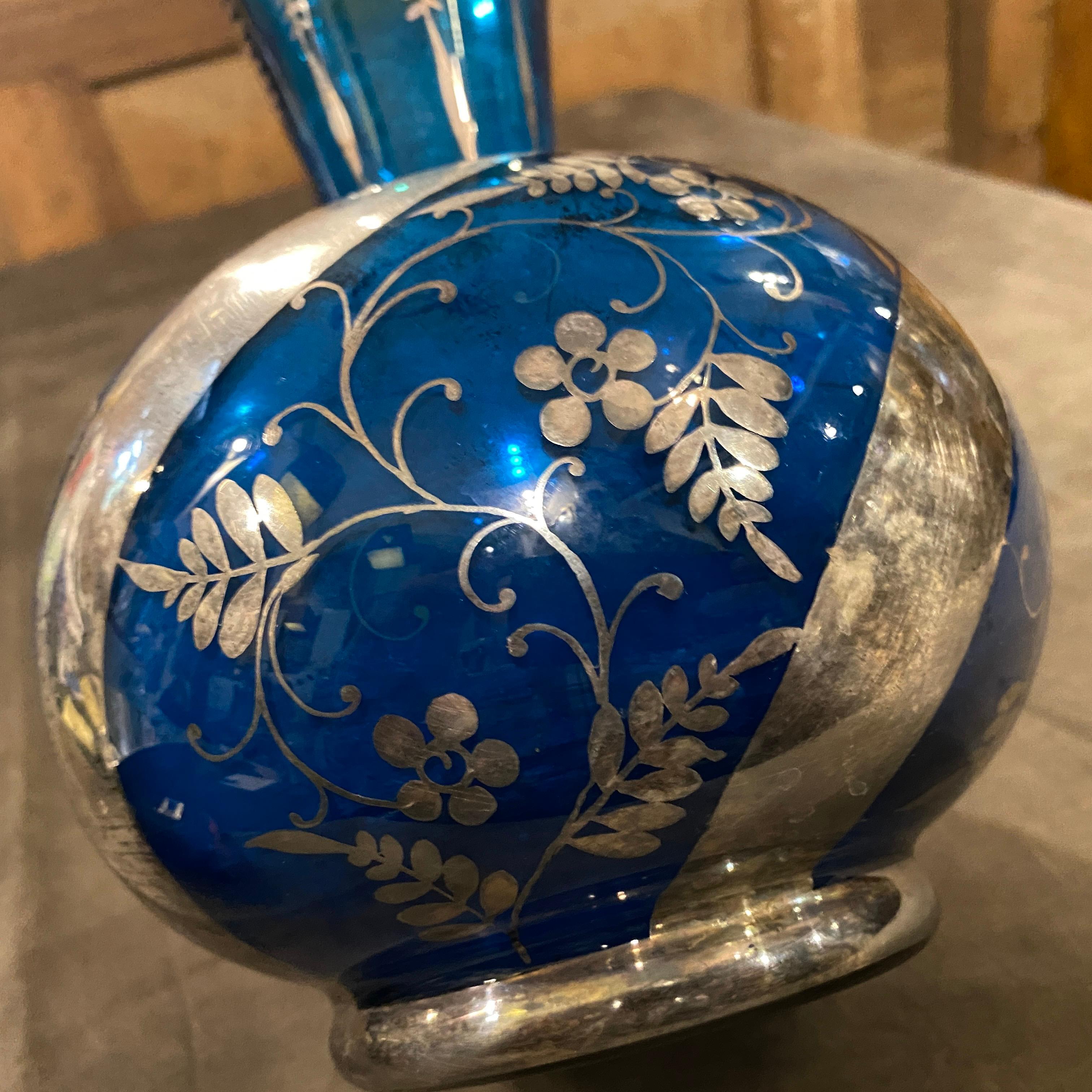 Vase italien en argent et verre bleu Art déco des années 1940 en vente 1