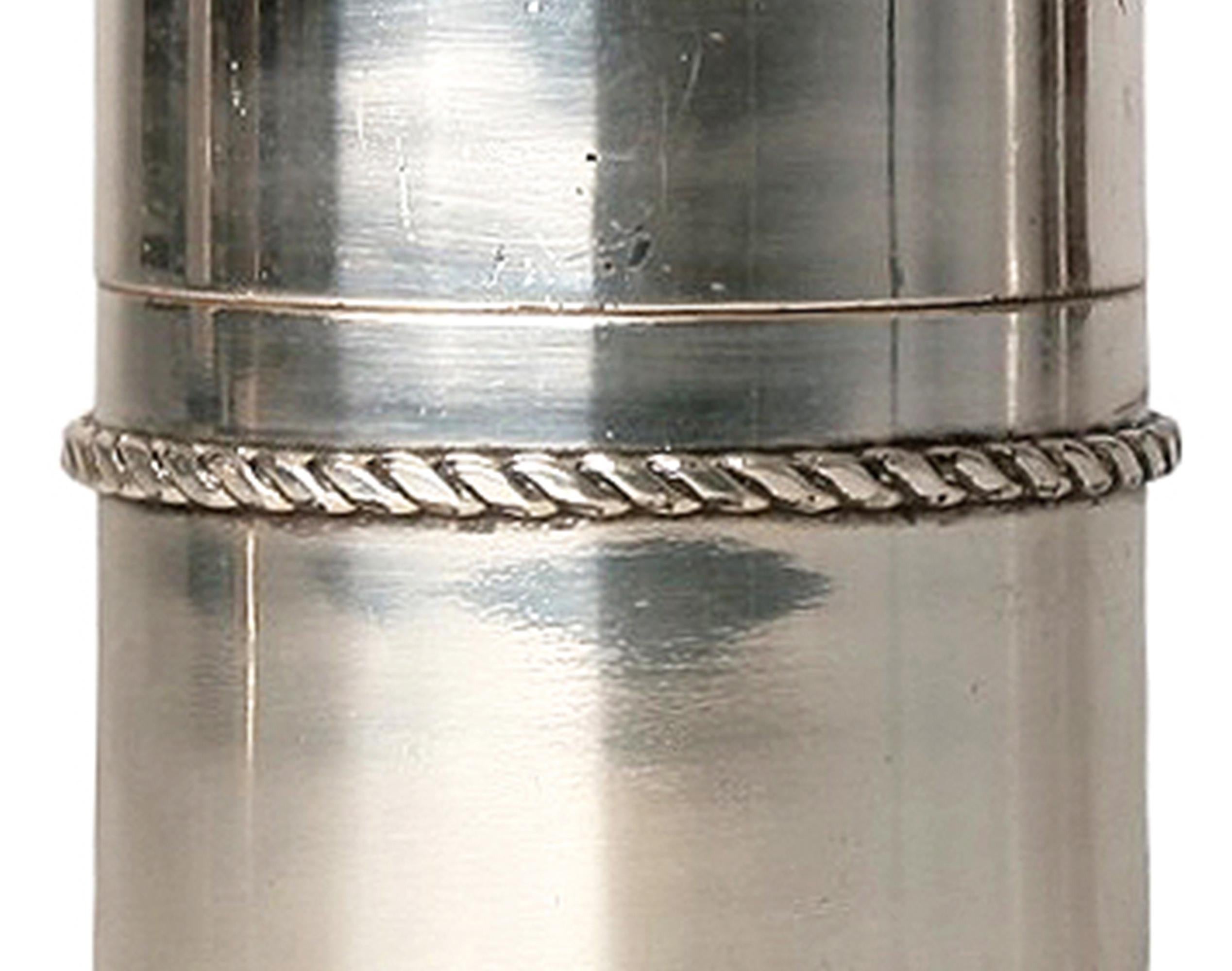 Recipiente cilíndrico de metal plateado Art Déco de los años 40 de Jean Després, Francia mediados del siglo XX en venta
