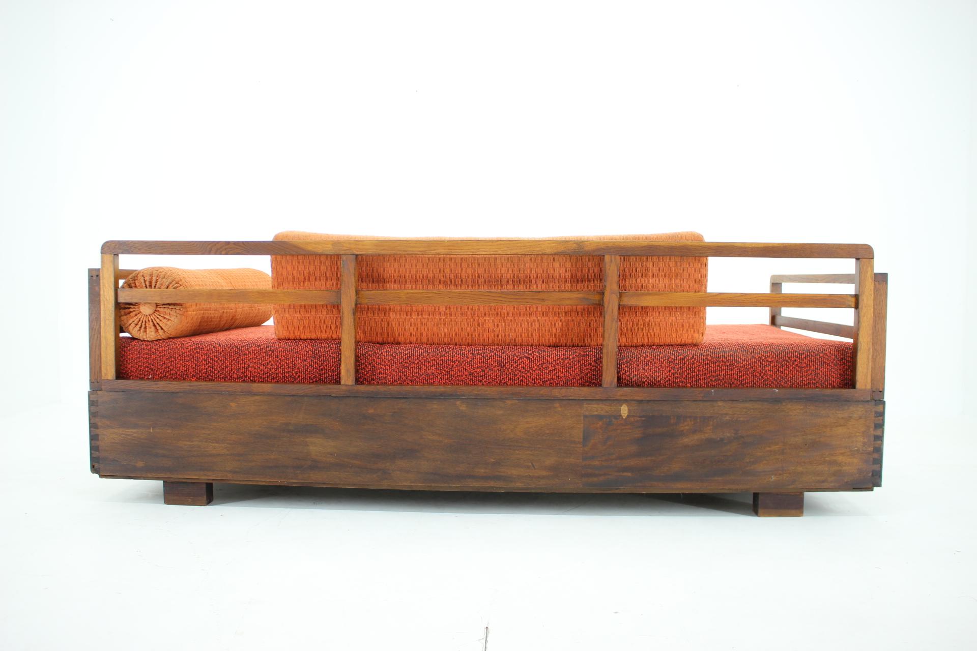 Mid-20th Century 1940s Art Deco Sofa/Daybed by UP Zavody, Czechoslovakia