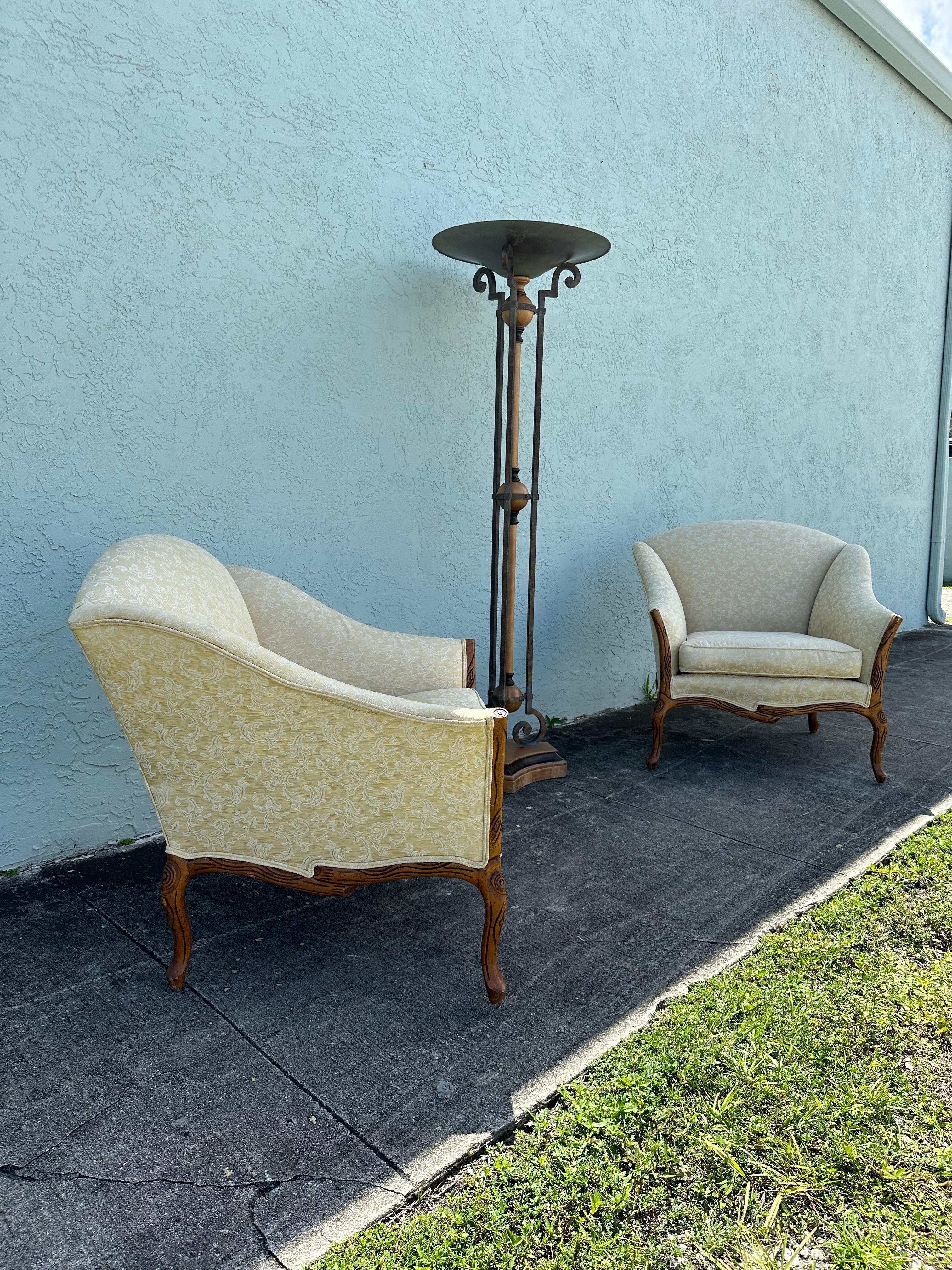 Sedie da club imbottite in legno dorato in stile Art Déco anni '40, set di 2 in vendita 8