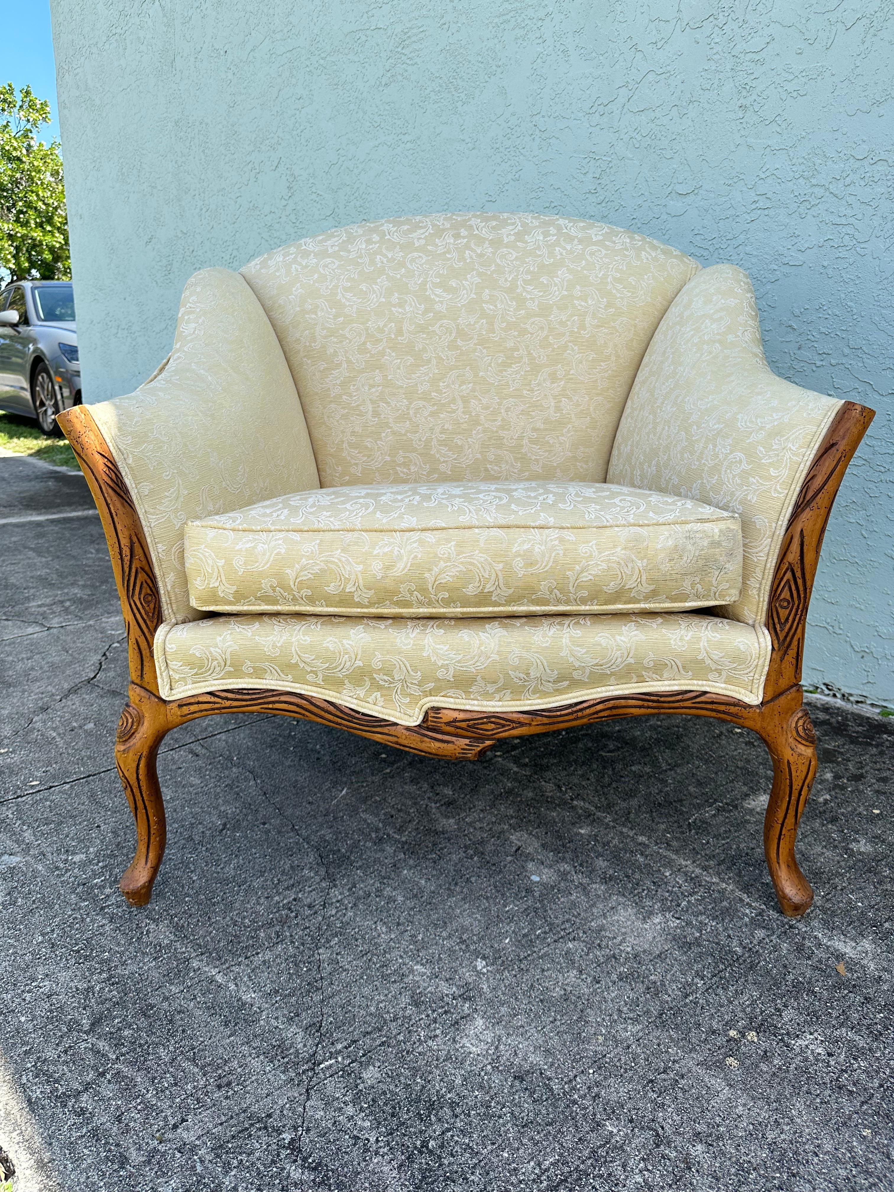 Europeo Sedie da club imbottite in legno dorato in stile Art Déco anni '40, set di 2 in vendita