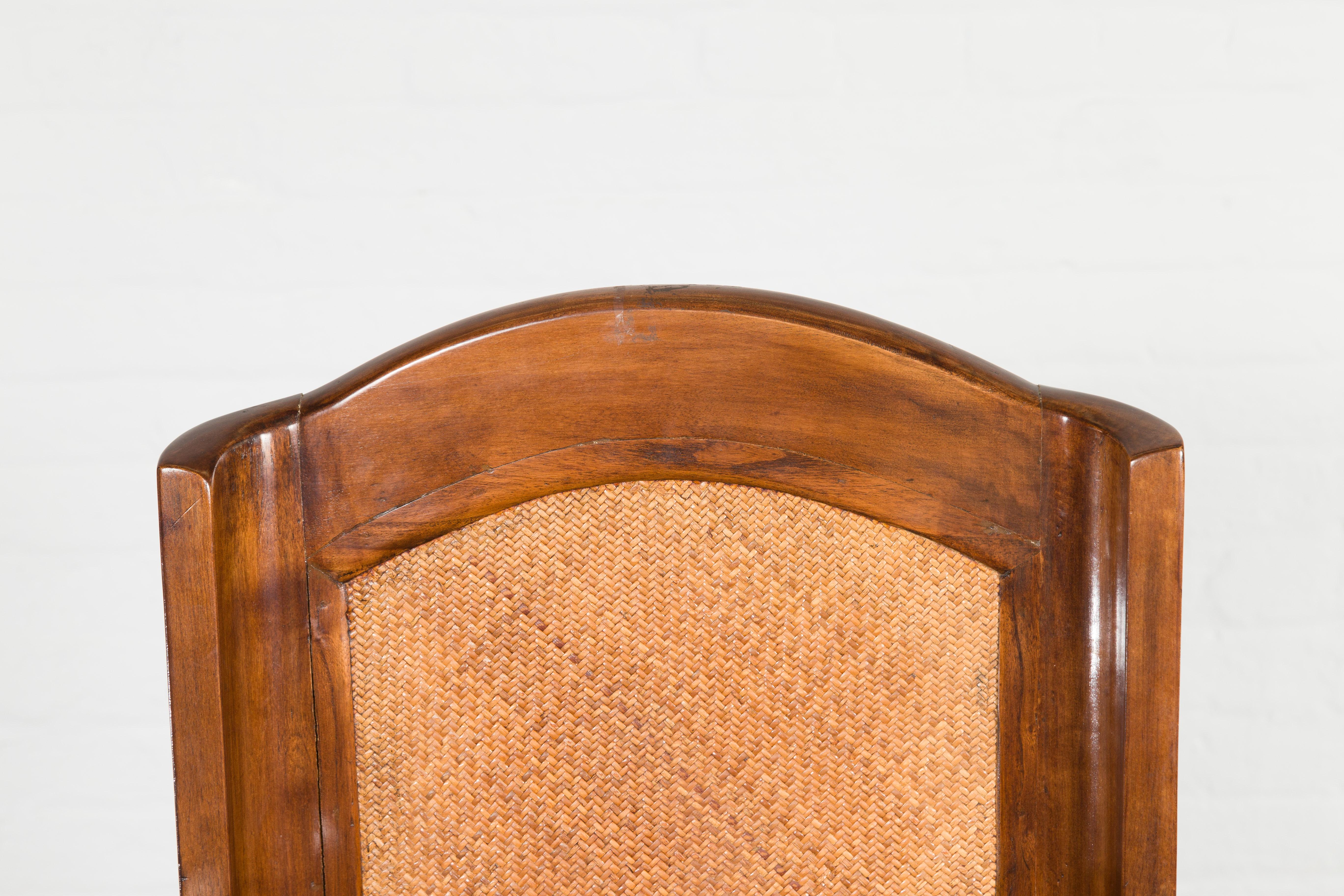 Art déco Chaise de bureau pivotante de style Art Déco des années 1940 avec bras en rotin tressé et boucles en vente