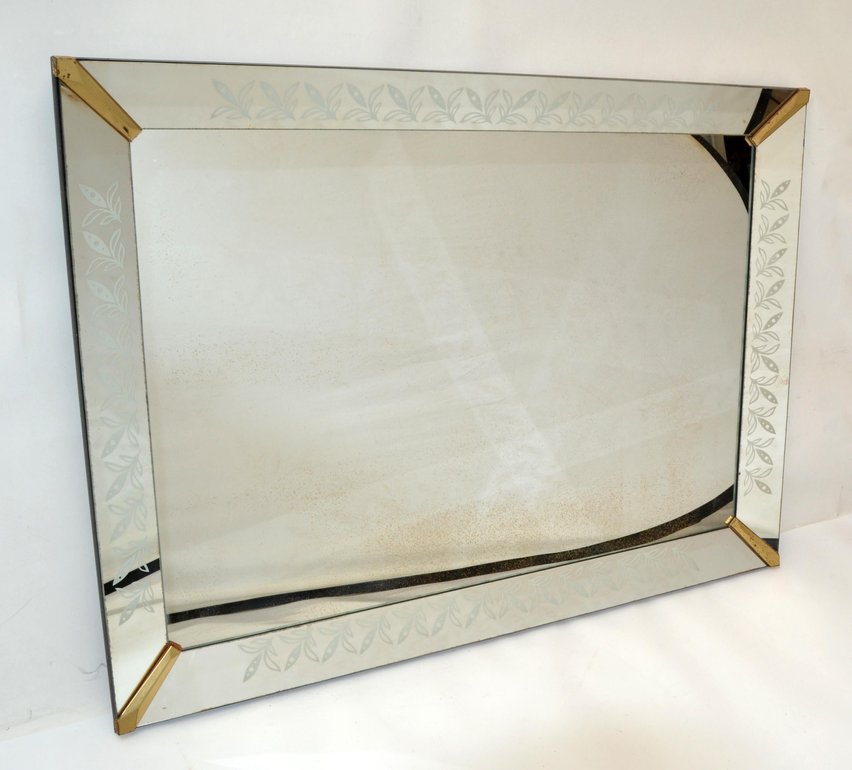 1940s Art Deco Venetian Style Etched Wall Mirror with Brass Finished Corners In Good Condition In Miami, FL