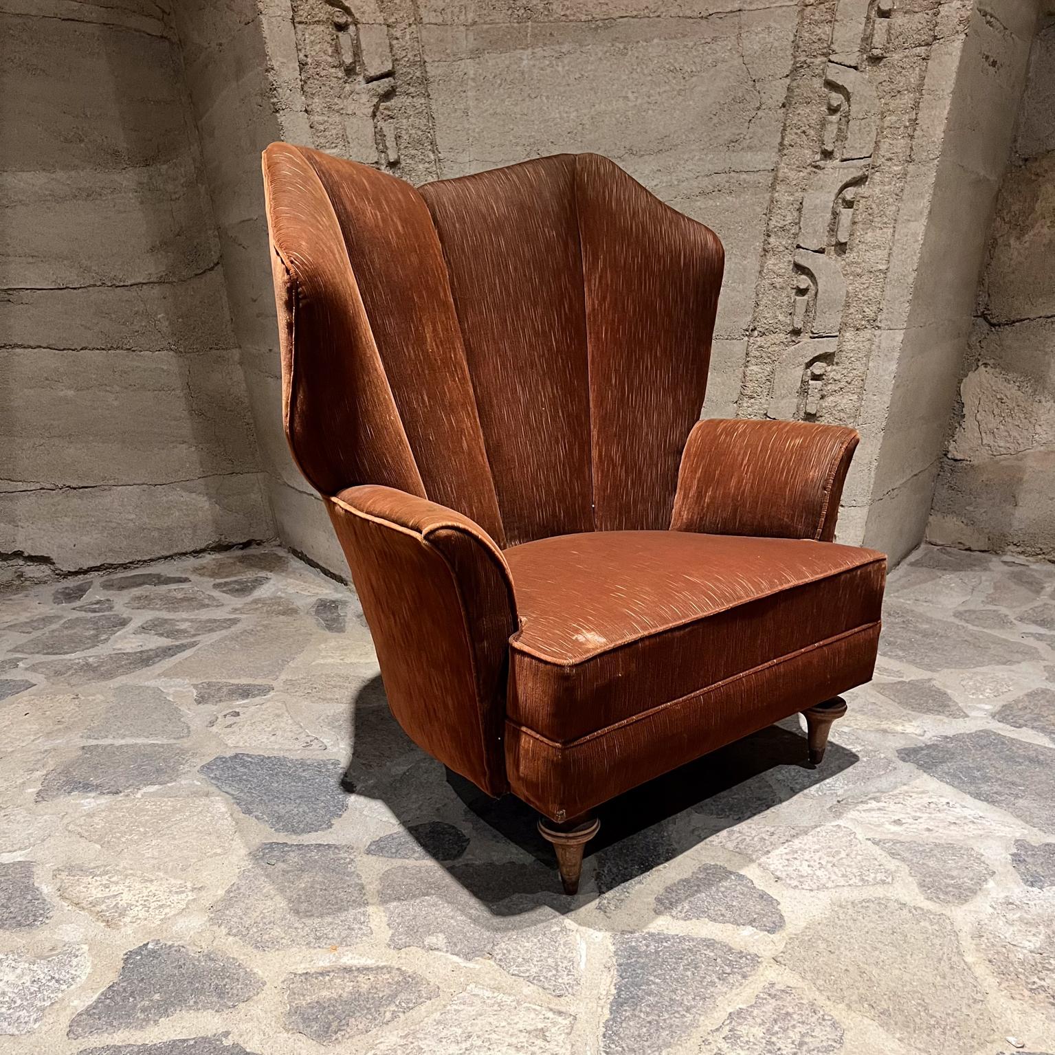 1940s Arturo Pani Sophisticated Wingback Lounge Chair Mexico City 2