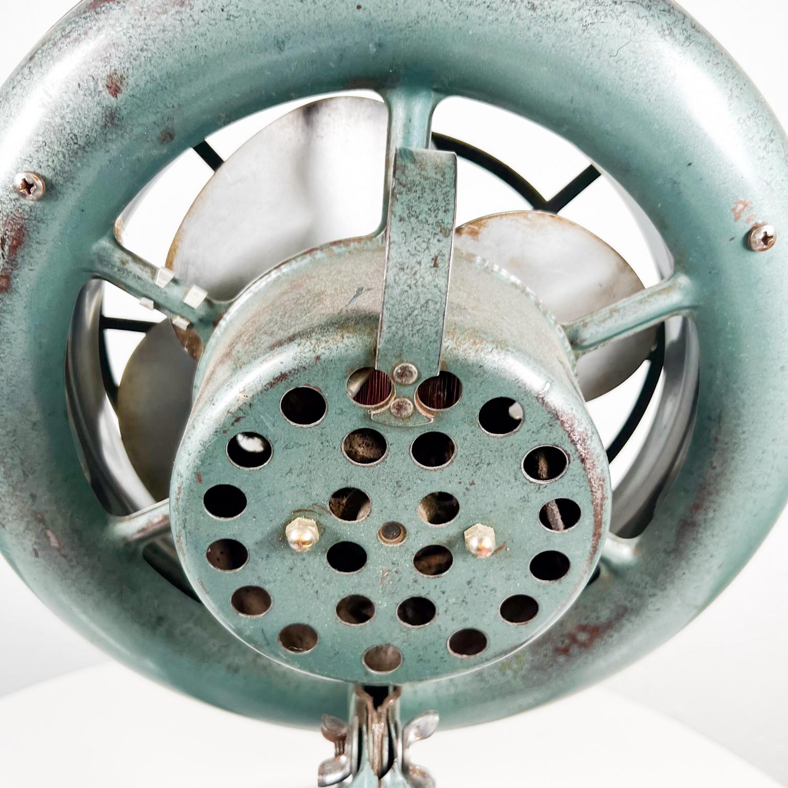 Metal 1940s Arvin Art Deco Industrial Electric Heater Fan USA