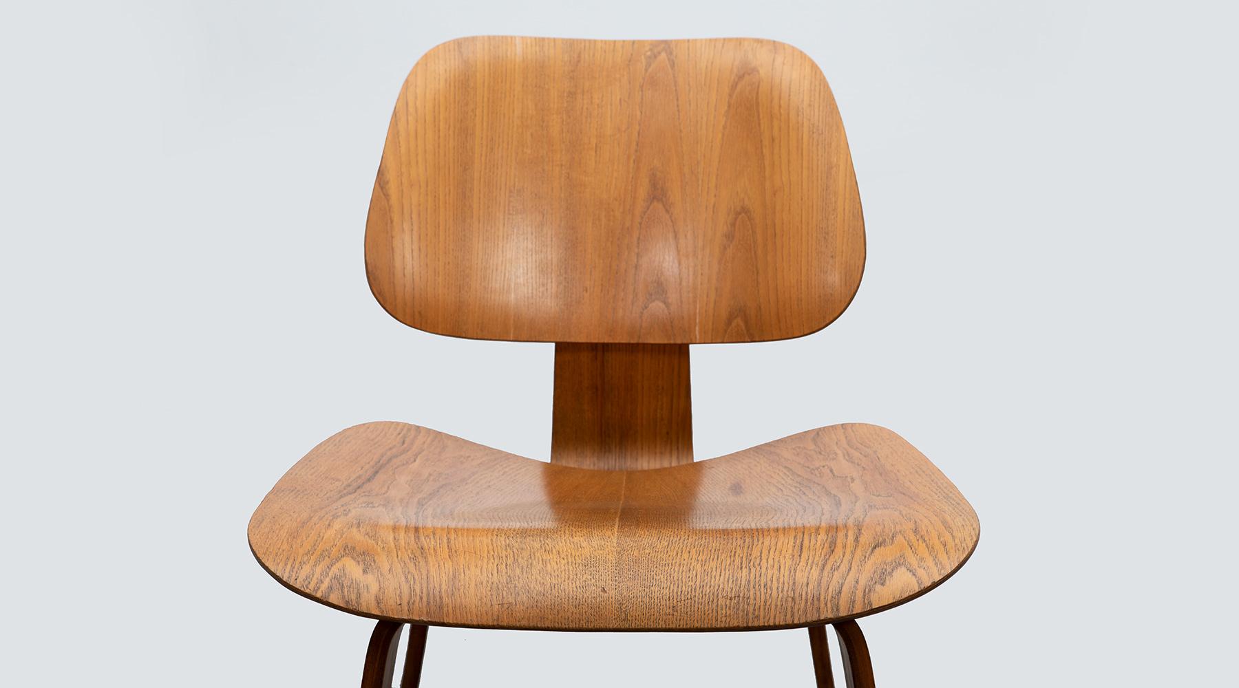 1940s Ash Plywood LCW Chair by Charles and Ray Eames 