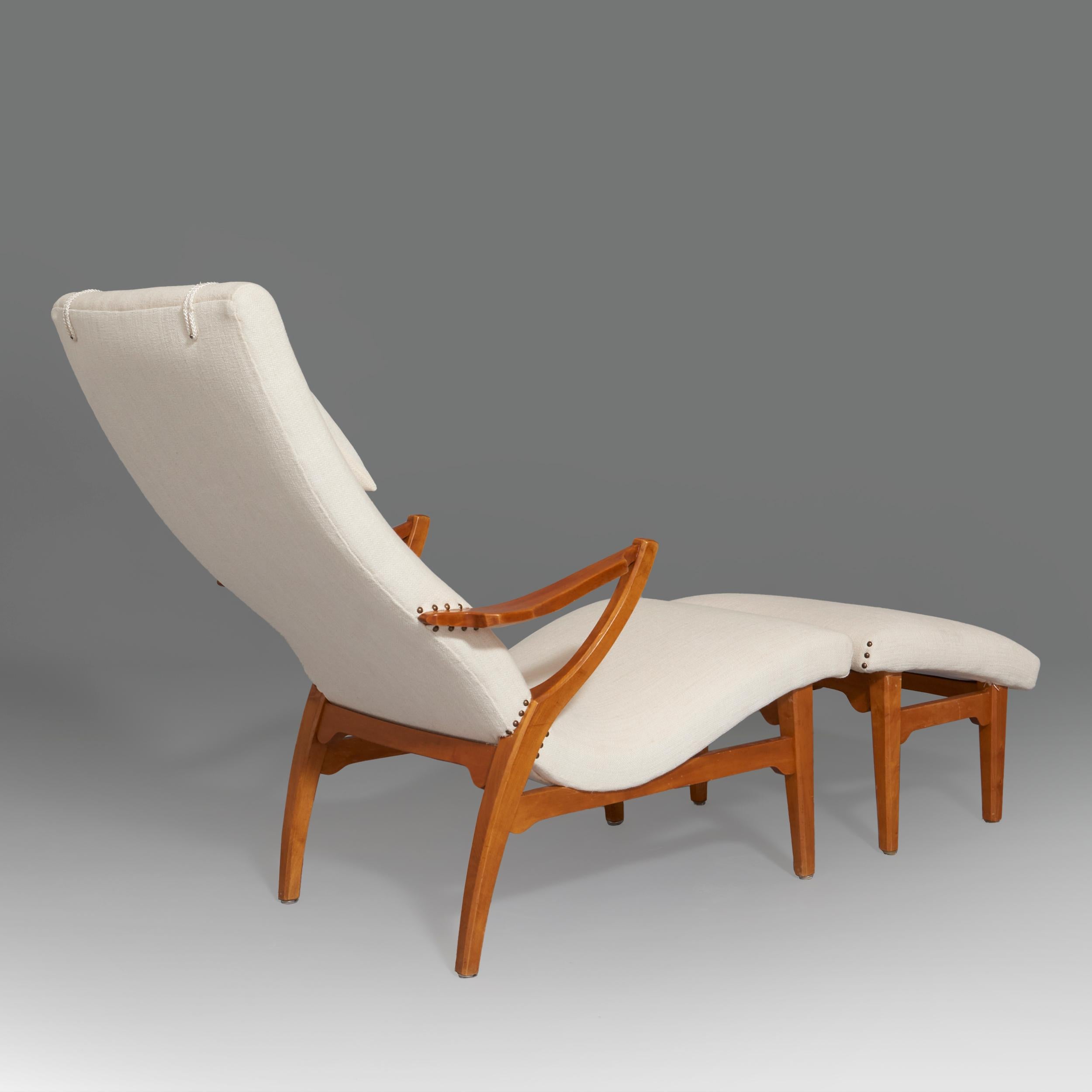 Fauteuil et repose-pieds Axel Larsson des années 1940 Excellent état - En vente à Madrid, ES