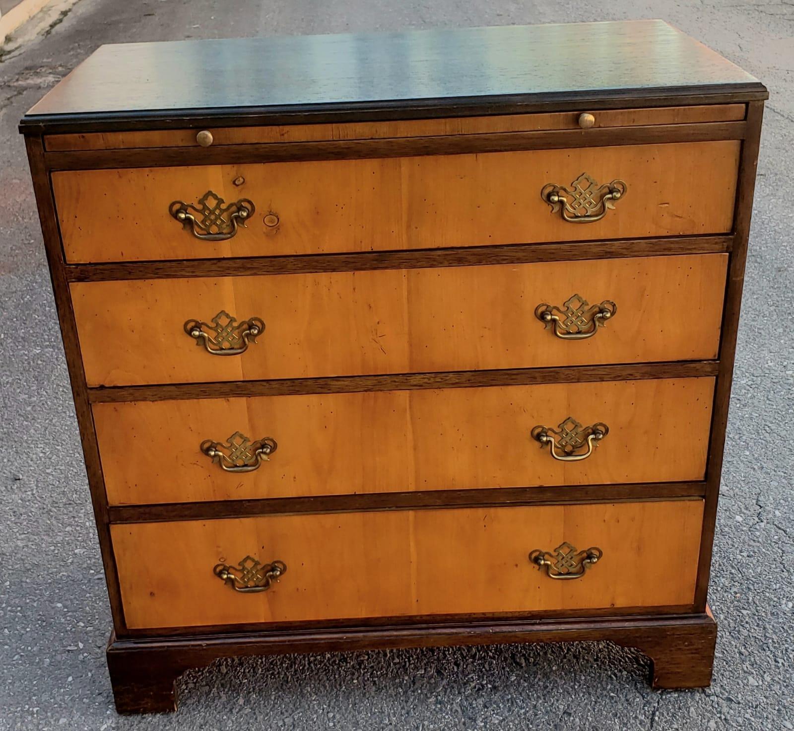 1940s Baker Furniture Satinwood and Walnut Chest with Pull Out Tray In Good Condition For Sale In Germantown, MD