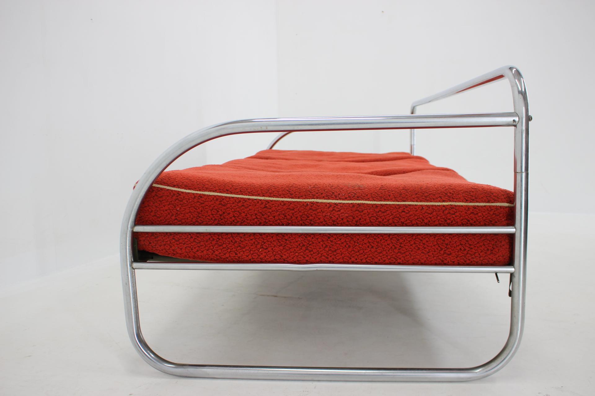 1940s Bauhaus Minimalist Sofa, Czechoslovakia 2