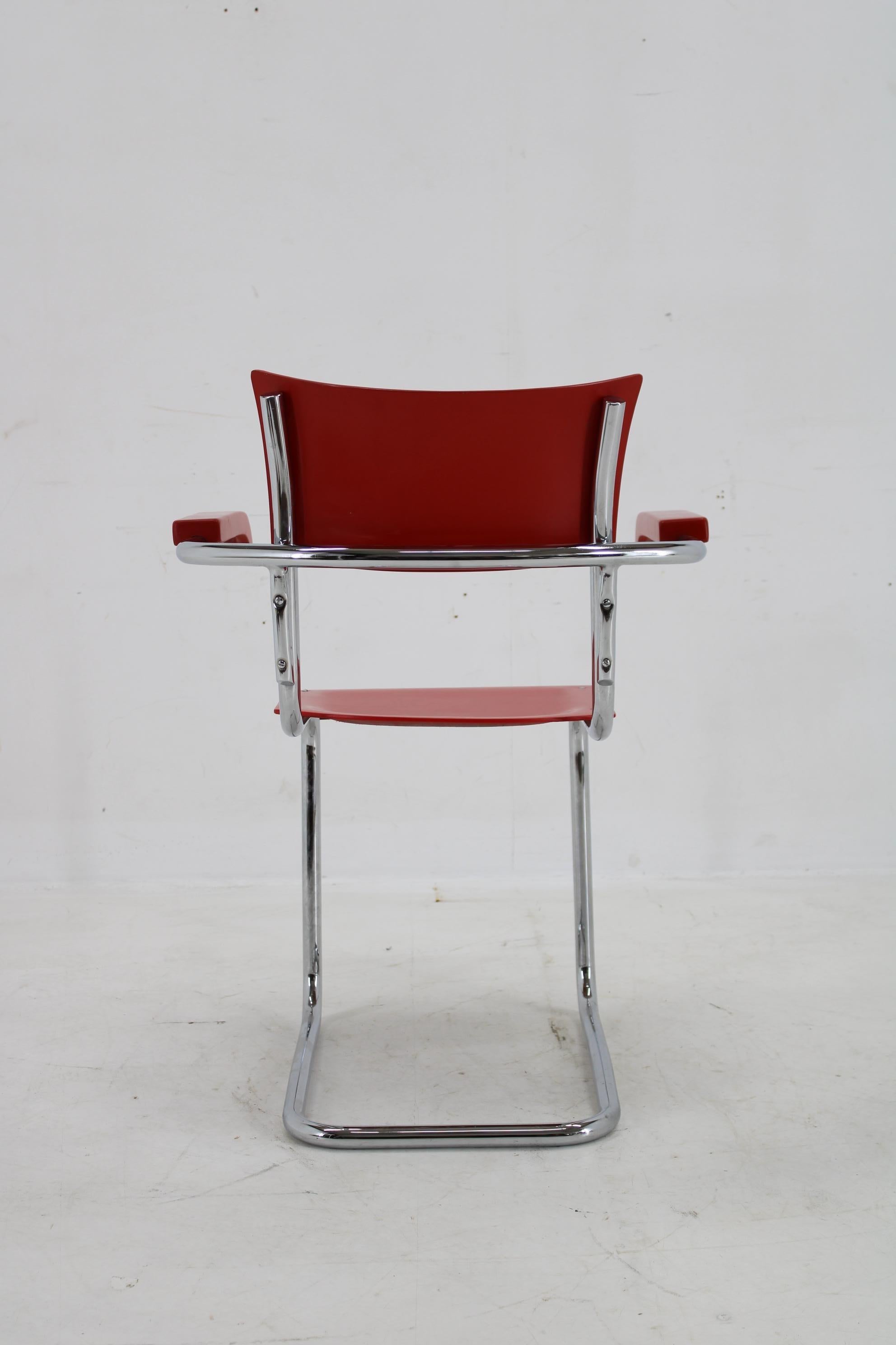 Mid-20th Century 1940s Bauhaus Restored Tubular Armchair, Germany For Sale