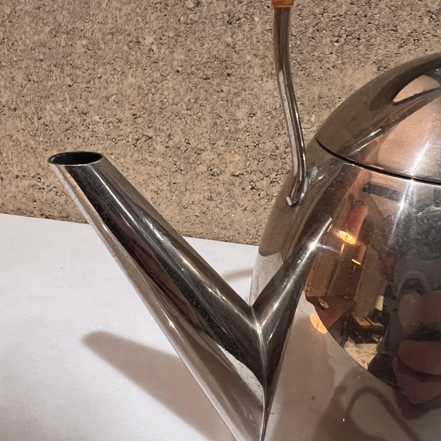 Bollitore da tè Bauhaus in acciaio inossidabile degli anni '40, stile Peter Behrens in vendita 5