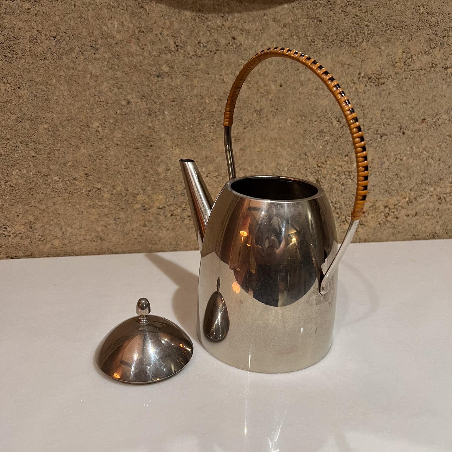 1940s Bauhaus Stainless Tea Kettle Pot Style Peter Behrens In Good Condition For Sale In Chula Vista, CA
