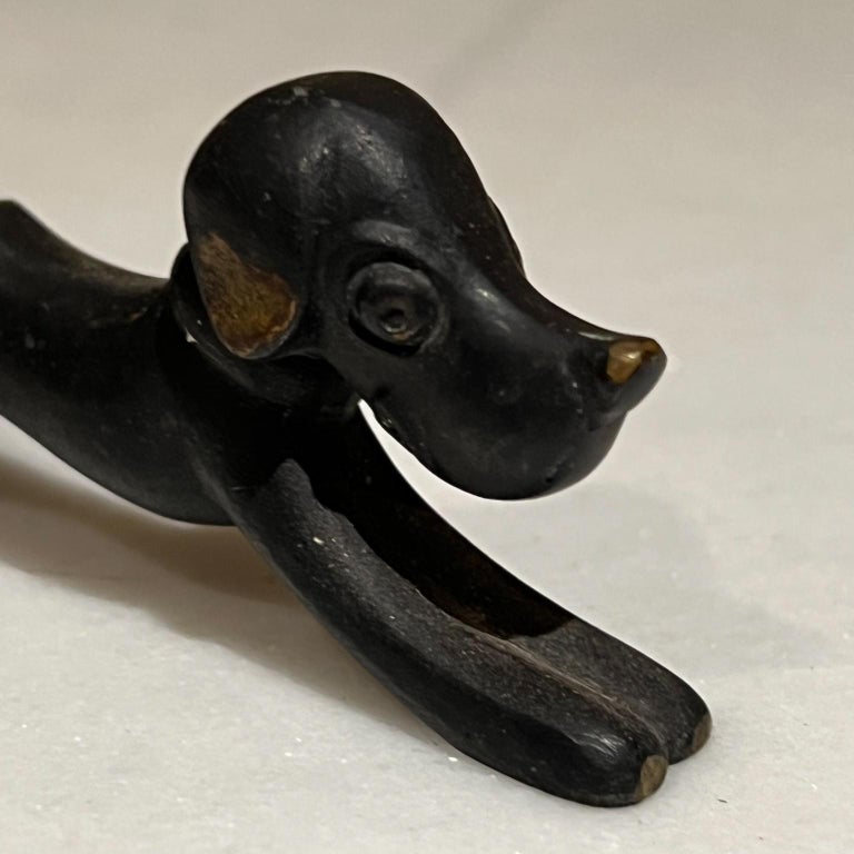 1940s Beagle Doggy Bronze Sculpture Ring Holder by Richard Rohac Austria For Sale 2