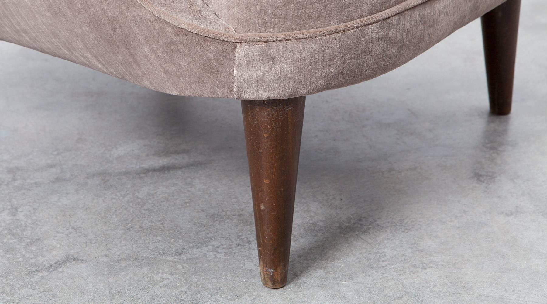 1940s Beige Fabric on Beech Legs Lounge Chairs 8