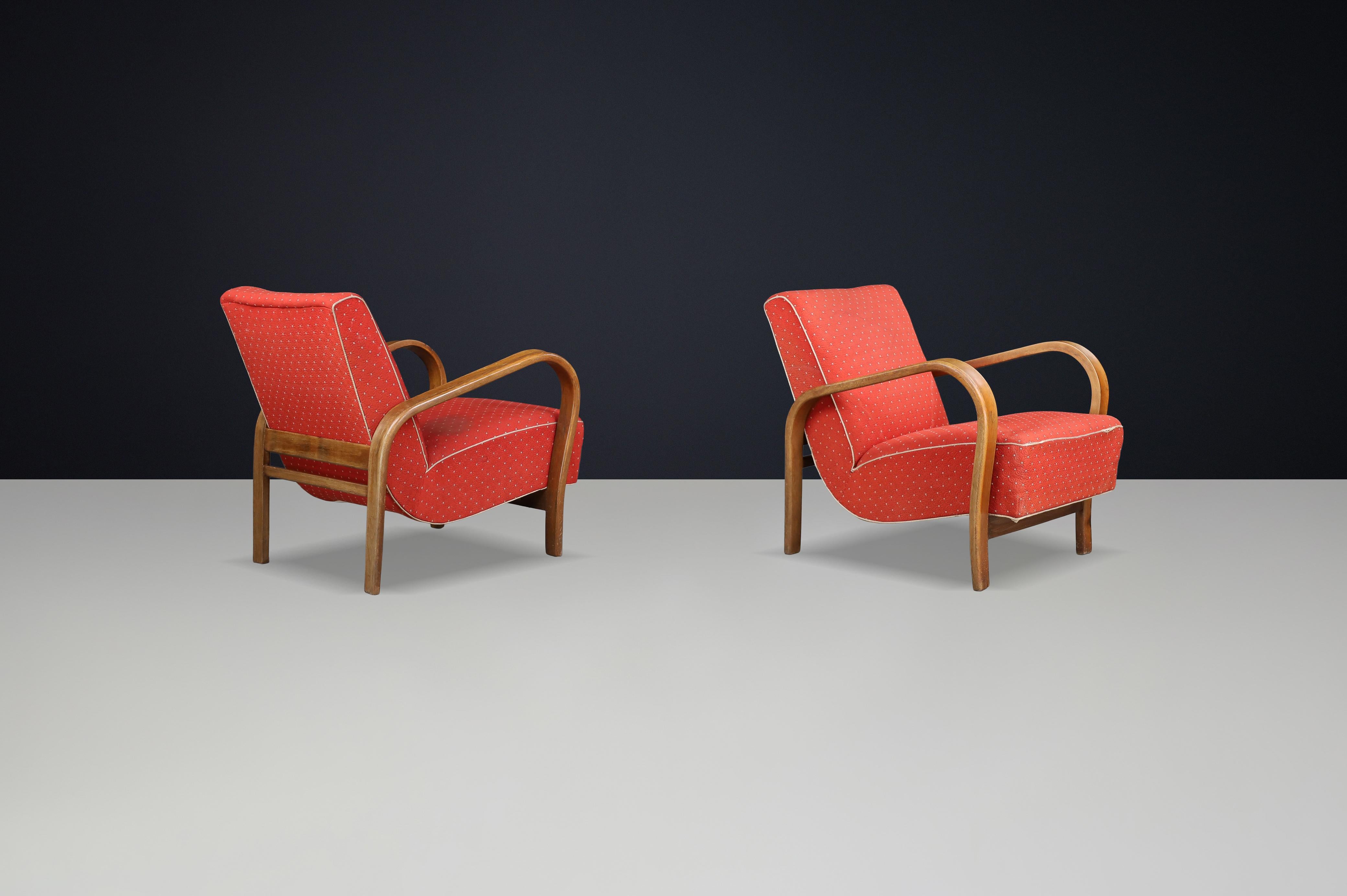 1940s Bentwood Armchairs by Koželka & Kropáček – Prague, Czechoslovakia In Good Condition For Sale In Almelo, NL