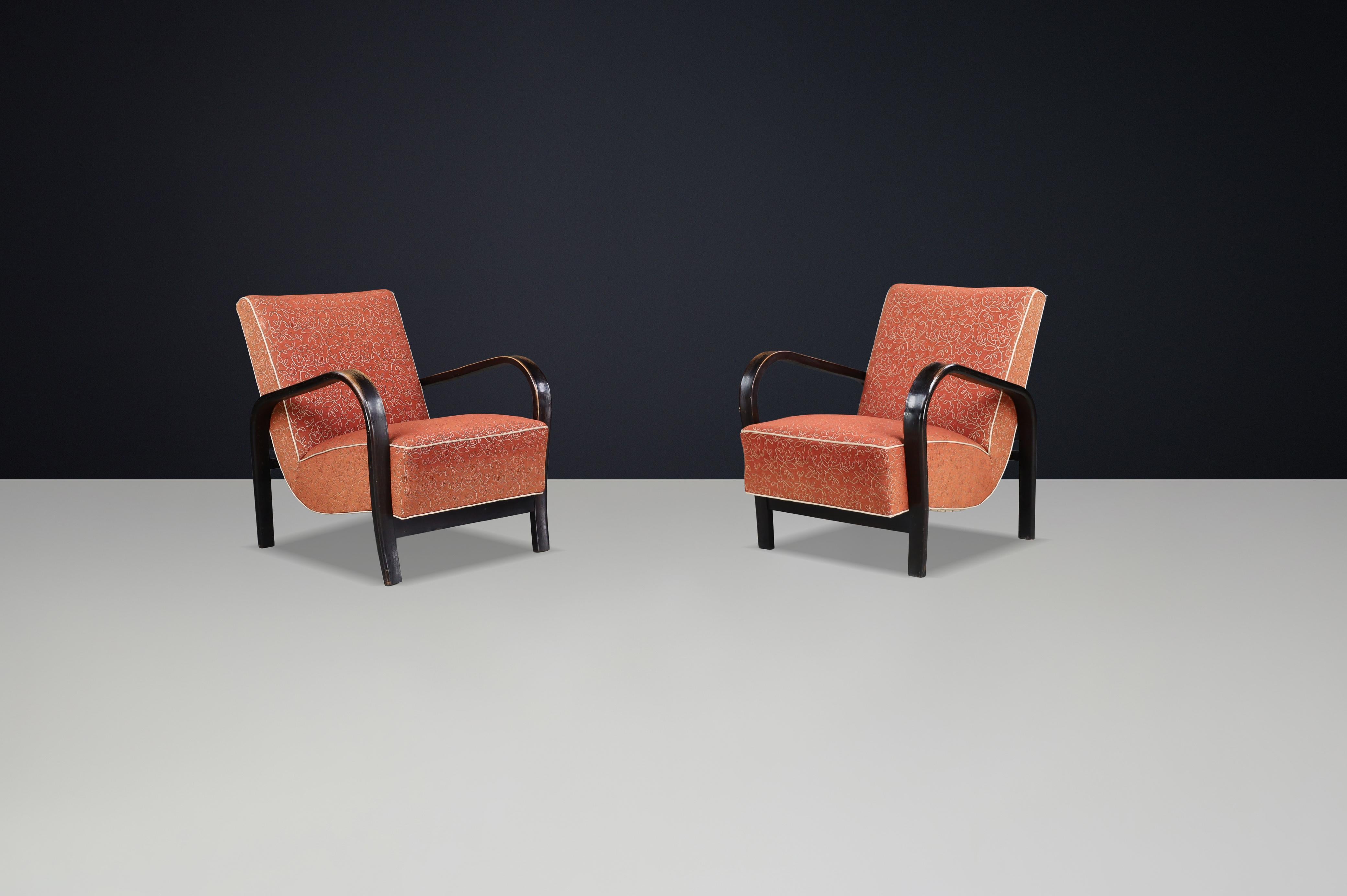 Sillones de madera curvada de los años 40 de Koželka & Kropáček con tapicería original - Praga siglo XX en venta