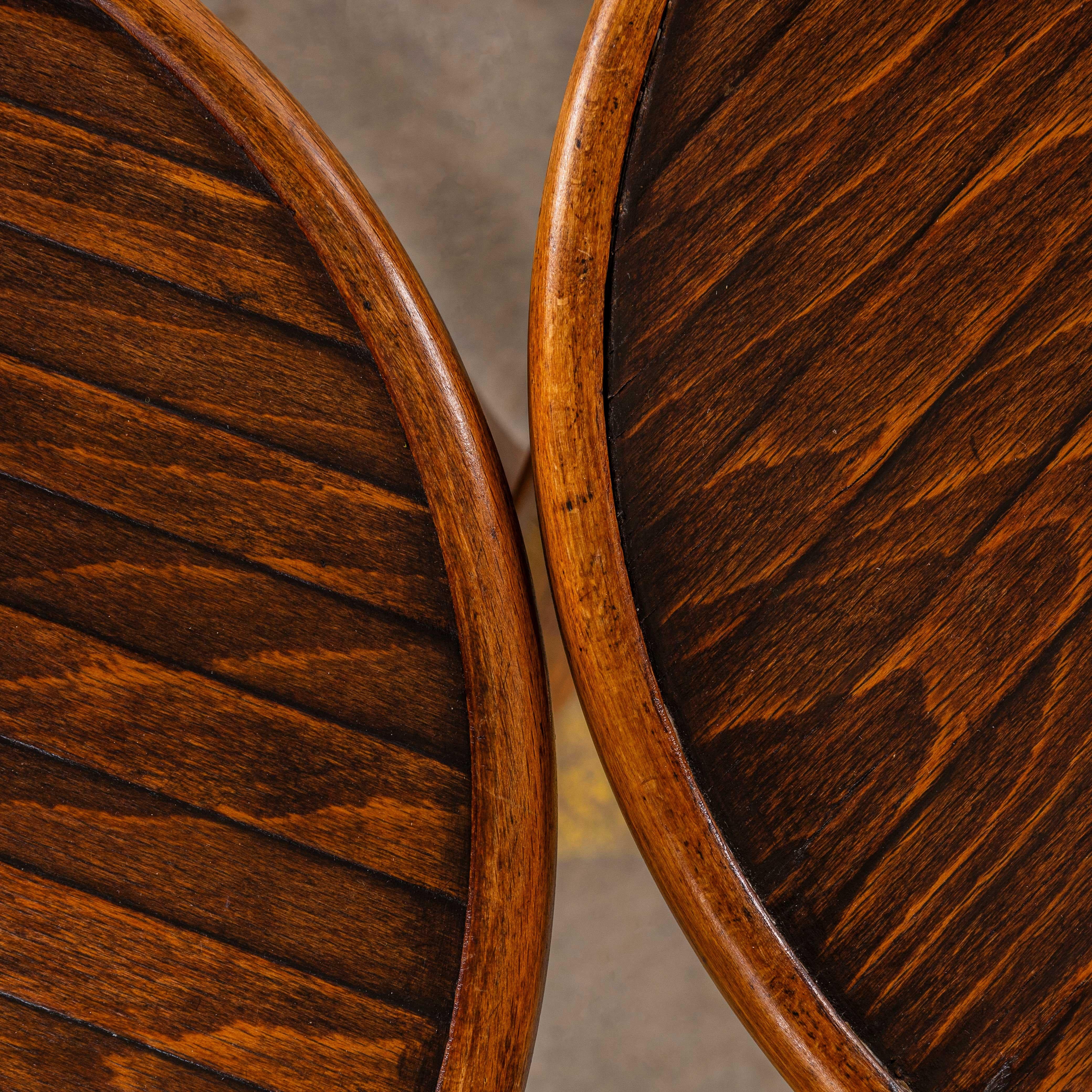 Fauteuils de salle à manger Debrecen en bentwood des années 1940 - Paire Bon état - En vente à Hook, Hampshire