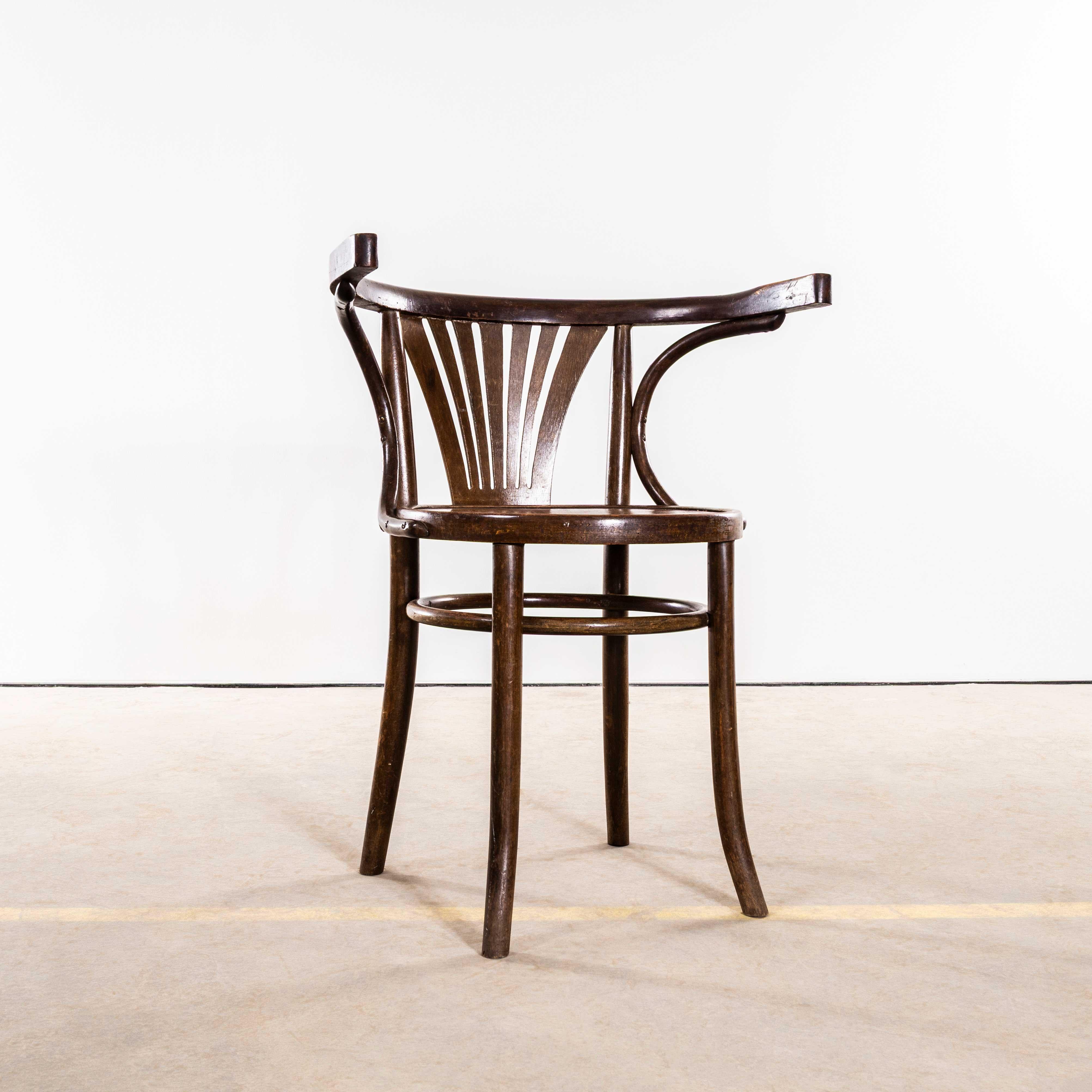 1940's Bentwood Debrecen Dining Arm Chairs - Set von vier (Ungarisch) im Angebot