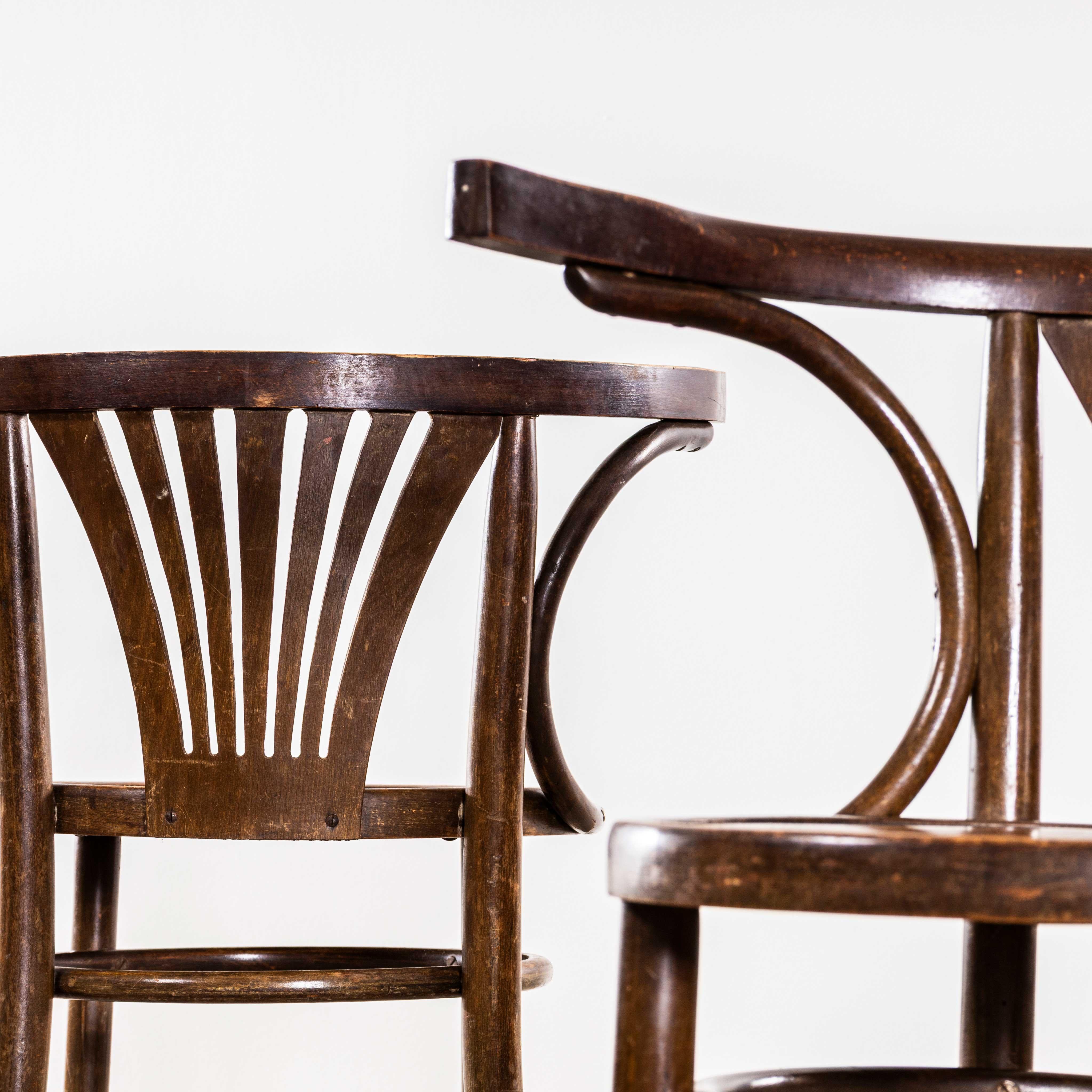 1940's Bentwood Debrecen Dining Arm Chairs - Set von vier (Mitte des 20. Jahrhunderts) im Angebot