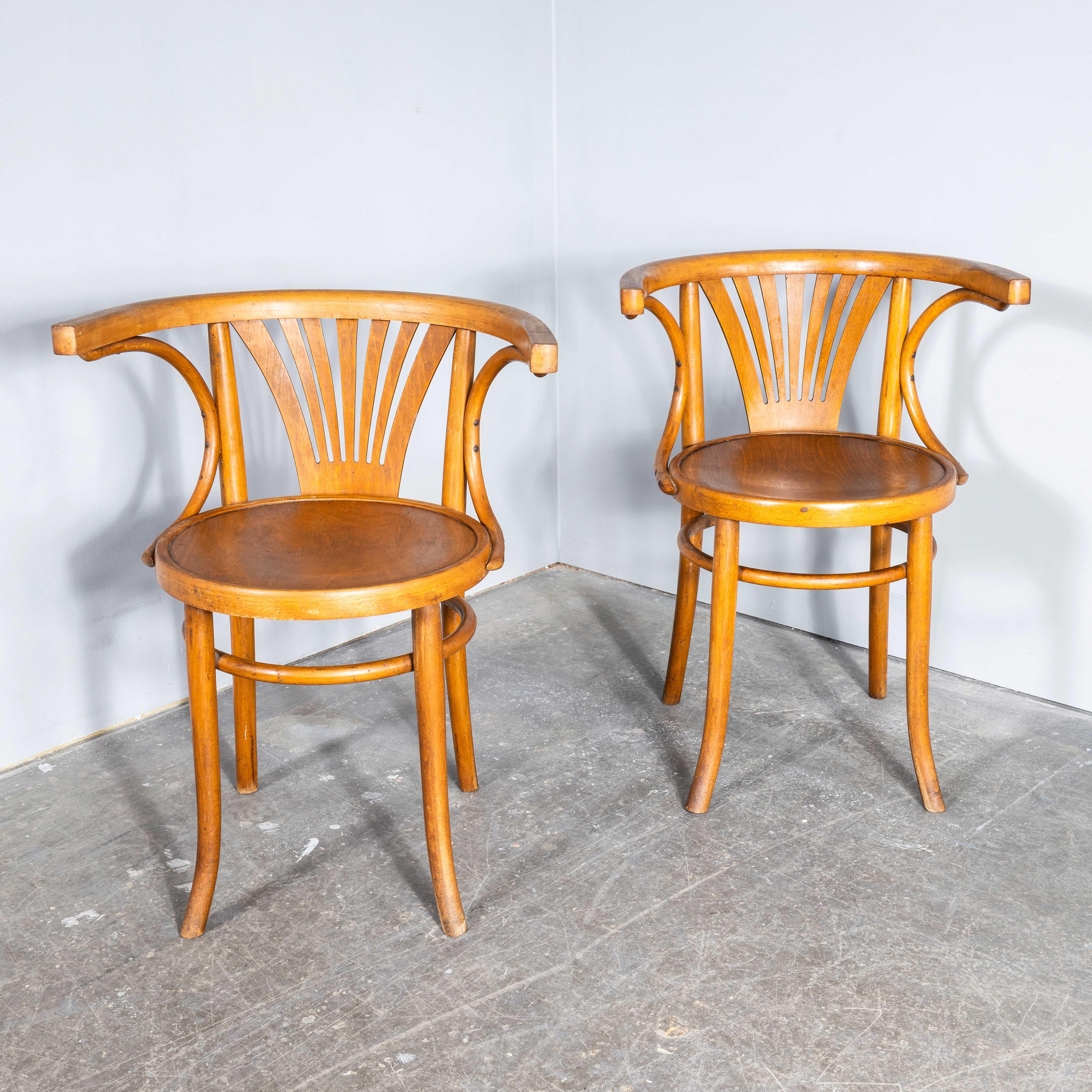 1940’s Bentwood Debrecen Fan Back Dining Chairs – Light Oak Pair For Sale 2