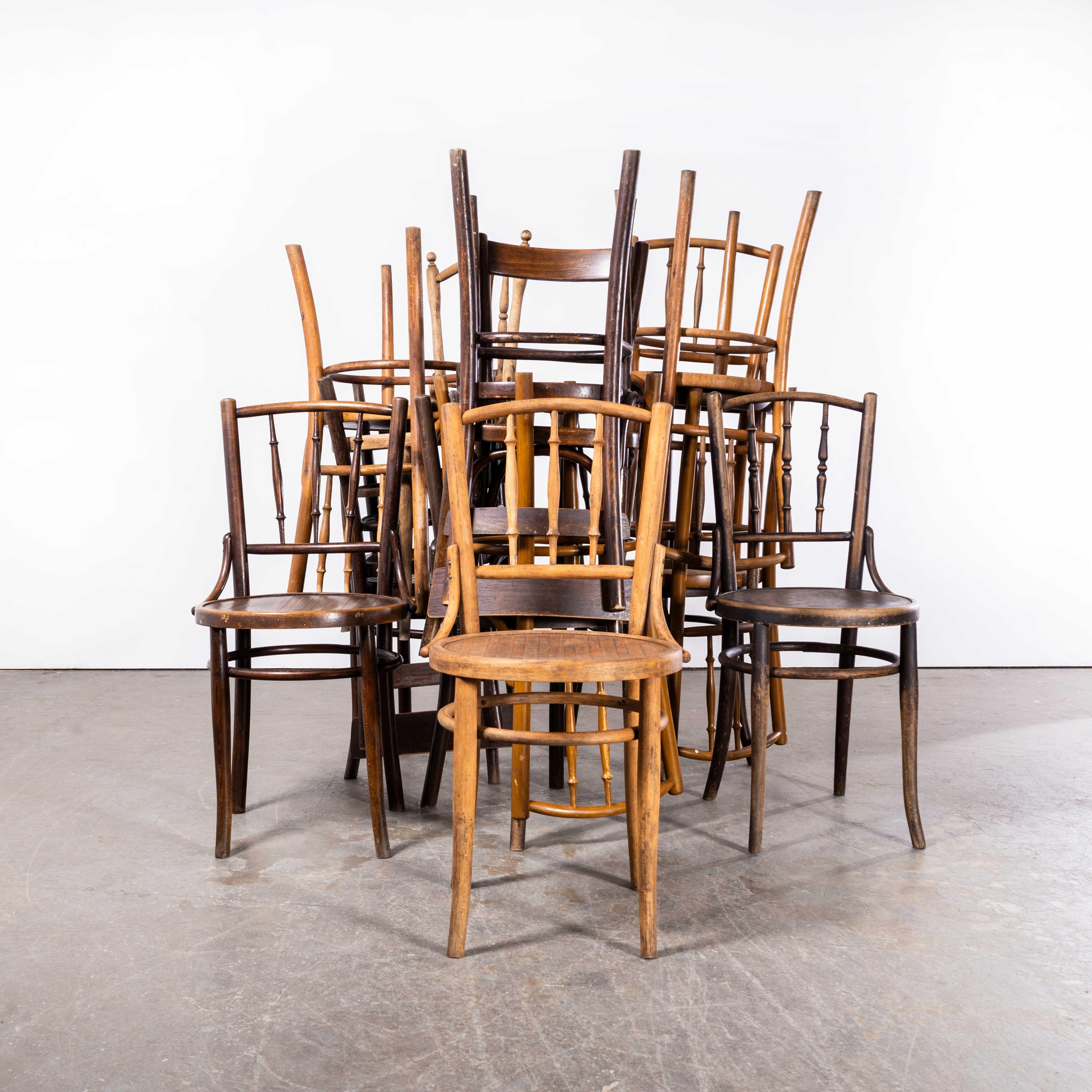 1940's Bentwood Debrecen Spindle Back Dining Chairs - Mixed - Good Qty Av For Sale 11
