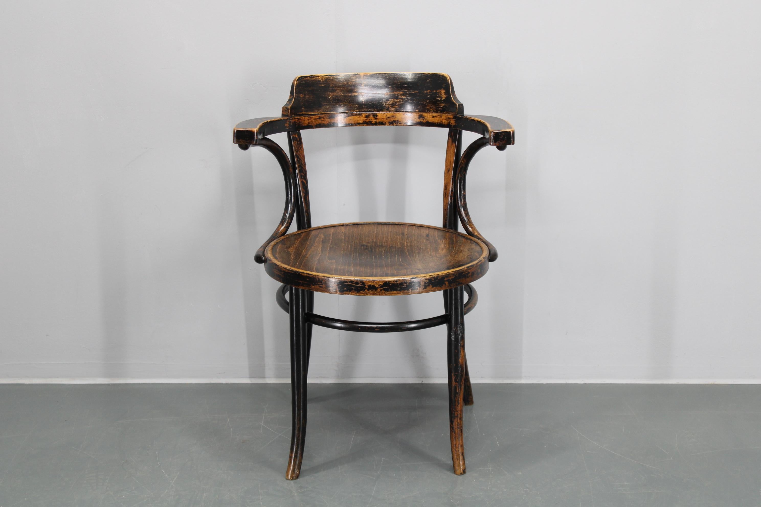 - Beech wood 
- good original condition with minor signs of use 
- sturdy and stable 