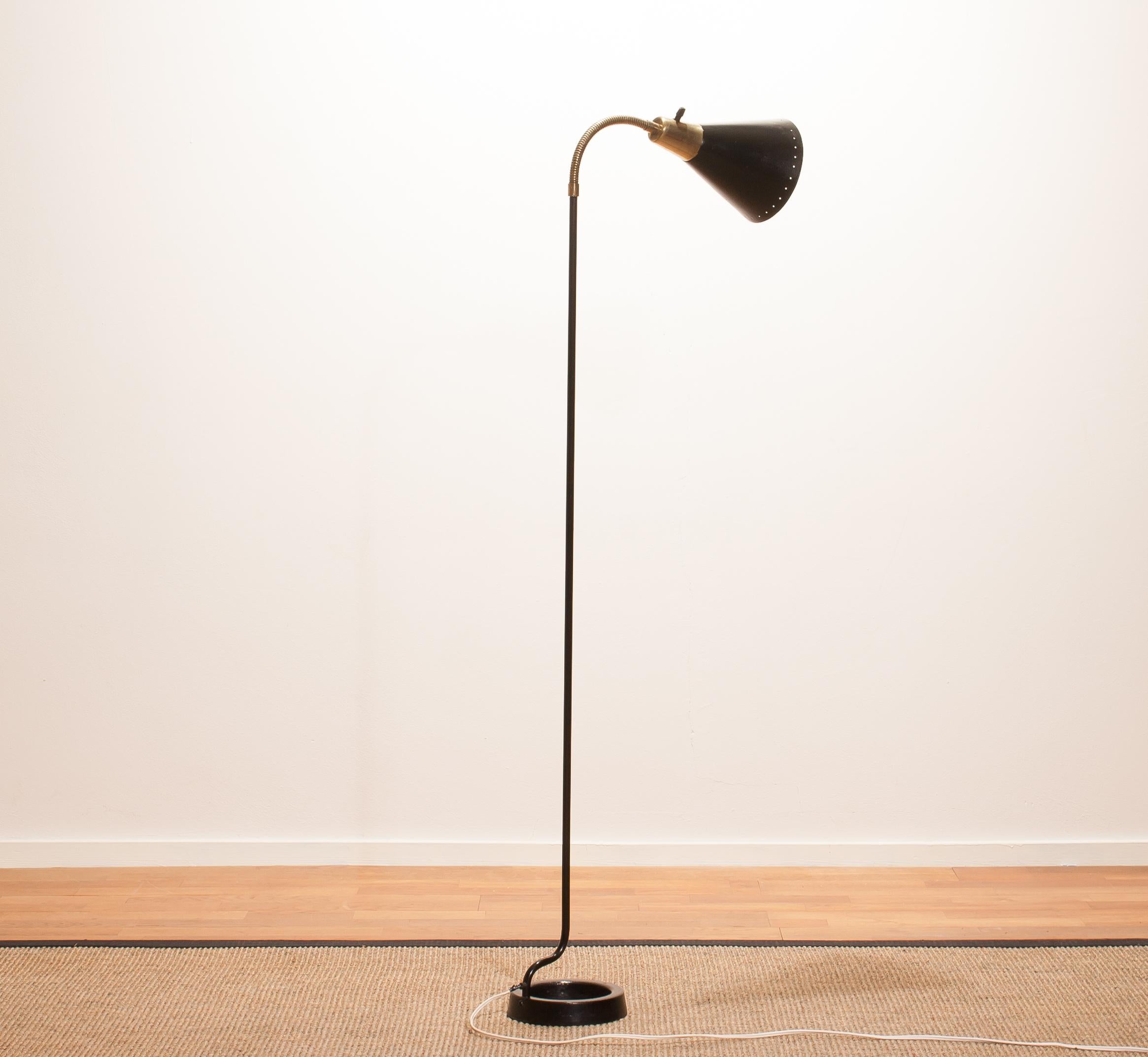 1940s, Black and Brass Swedish Floor Lamp In Excellent Condition In Silvolde, Gelderland