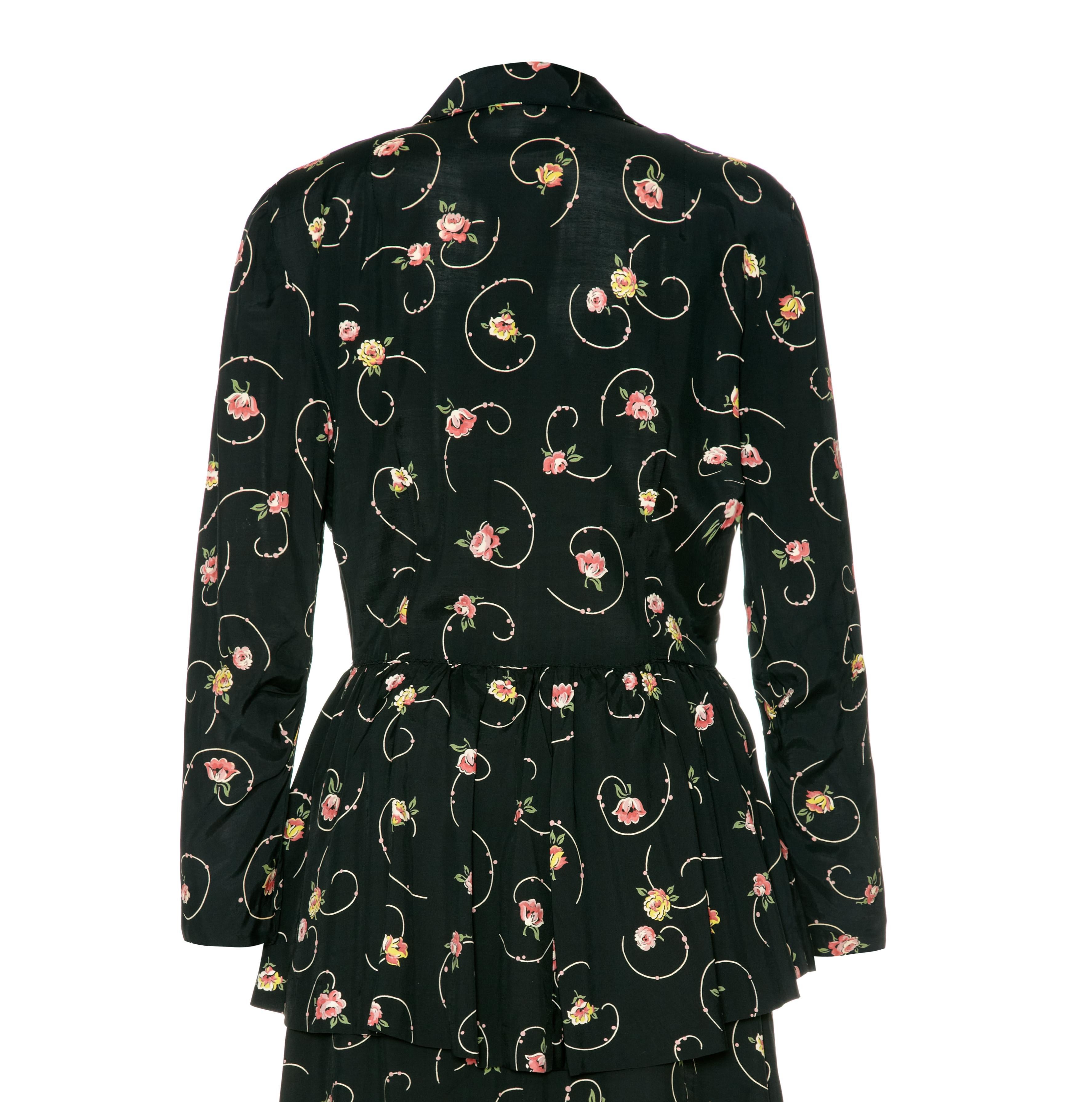 1940’s Black and Floral Peplum Shirt Rayon Tea Dress In Excellent Condition For Sale In London, GB