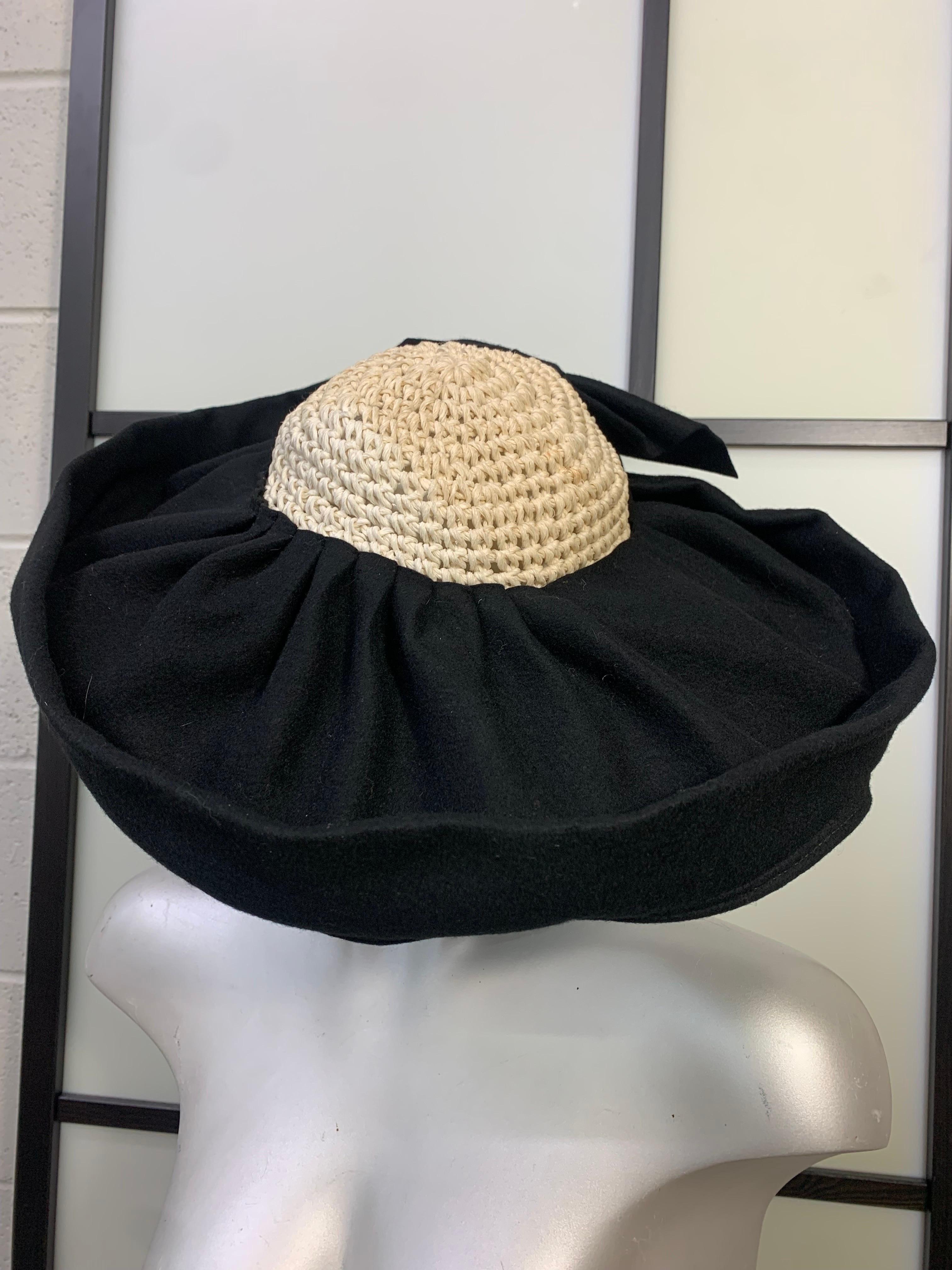 1940s Black Felt & Cream Crochet Halo Crown Hat w Broad Front Brim For Sale 5