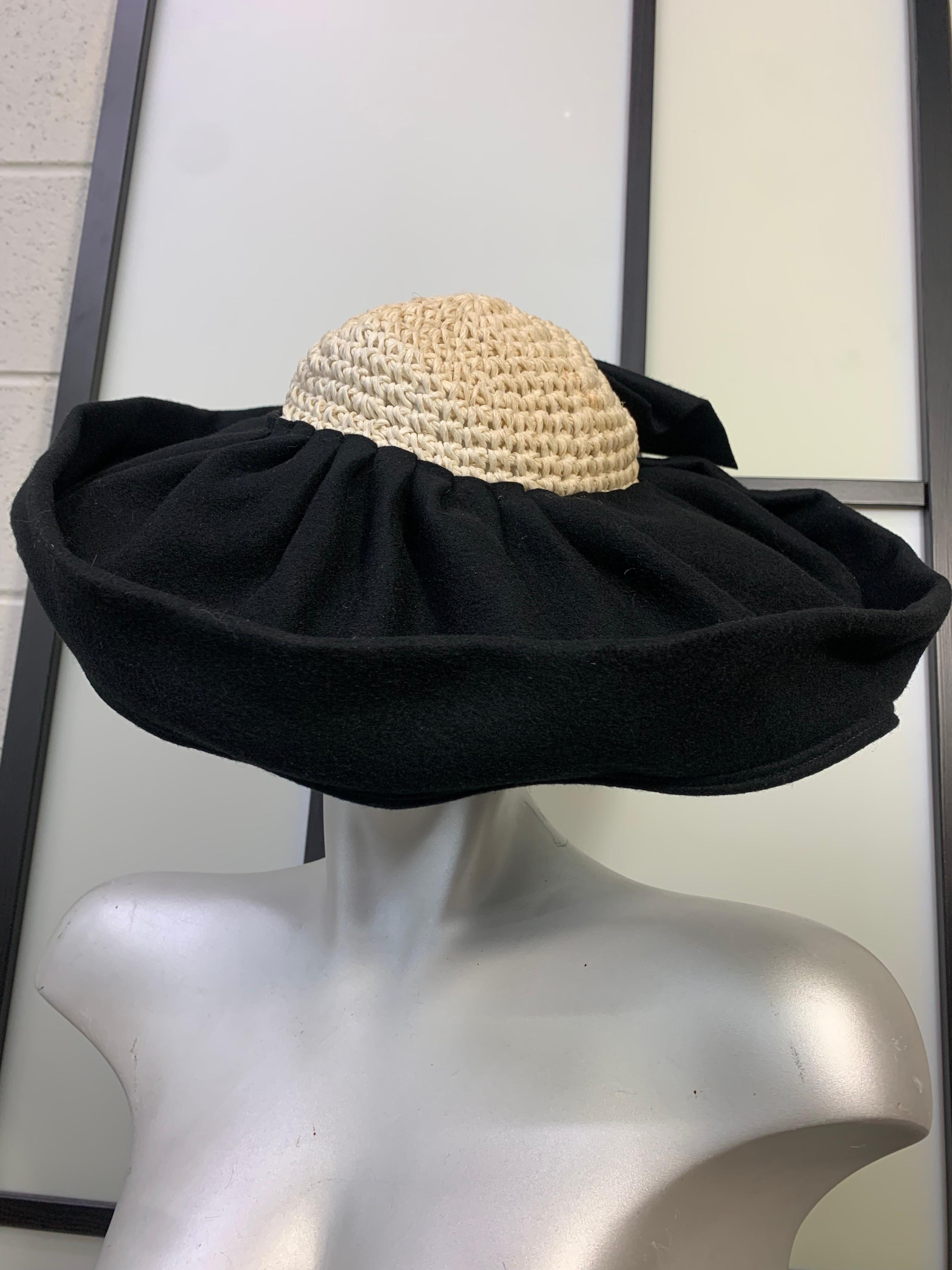 1940s Black Felt & Cream Crochet Halo Crown Hat w Broad Front Brim For Sale 6