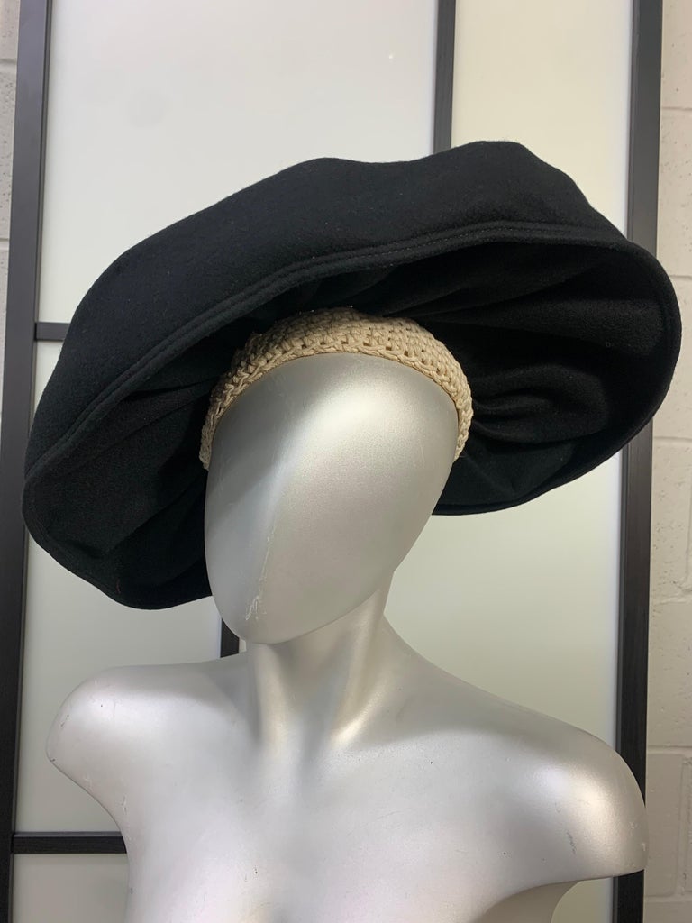 1940s Black Felt and Cream Crochet Halo Crown Hat w Broad  display picture 2