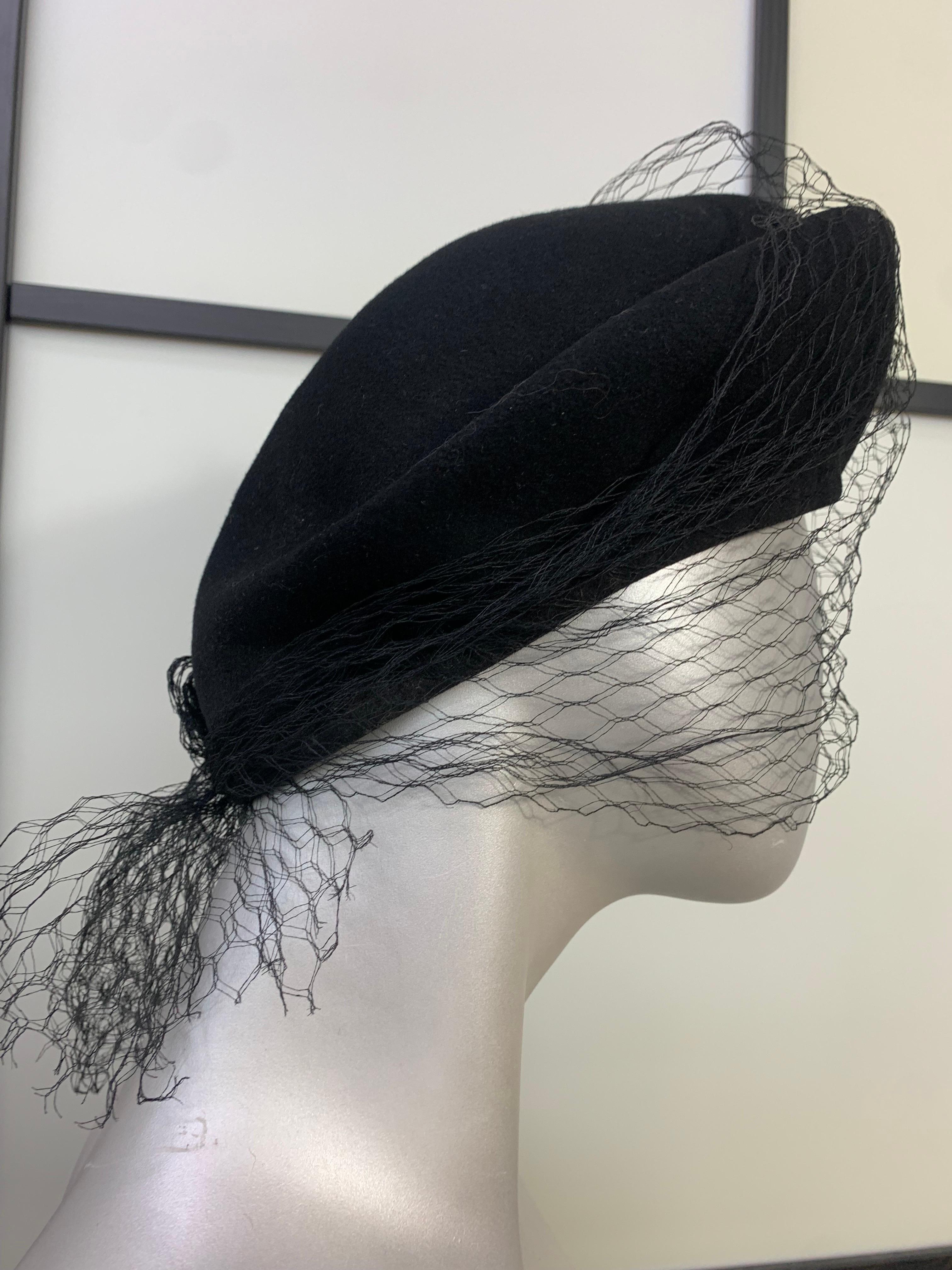 1940s Black Felt Peaked-Front Hat w Large Sapphire Blue Velvet Flower & Netting In Excellent Condition For Sale In Gresham, OR