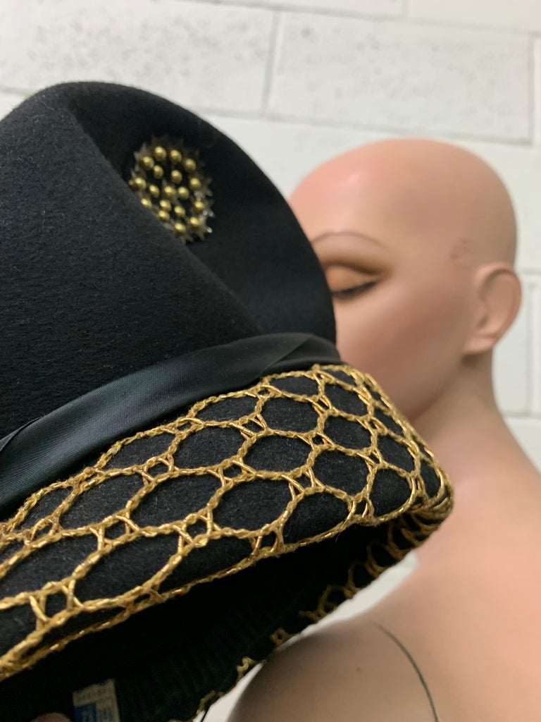 1940s Black Felt Surrealist Shape Hat w Gold Netting Sequin  display picture 2