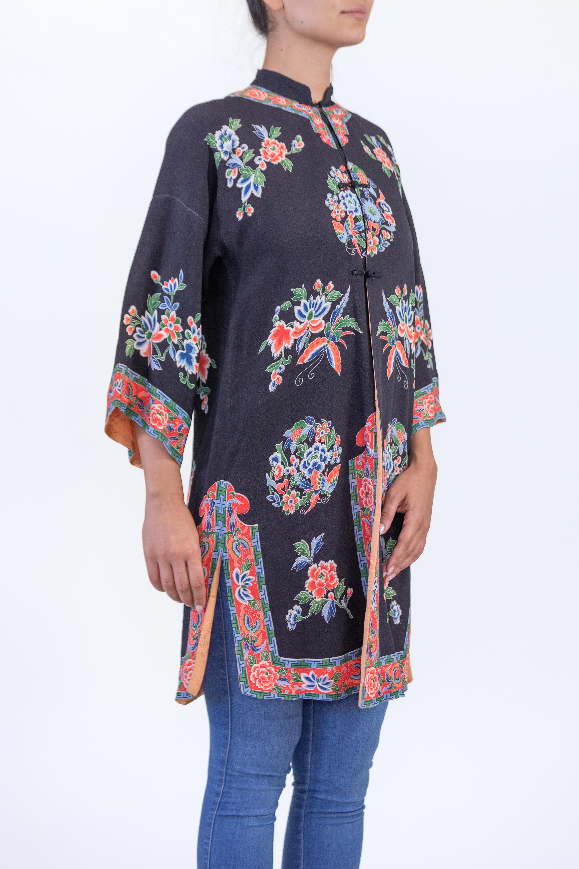 Women's 1940S Black Floral Print Silk Long Chinese Jacket For Sale