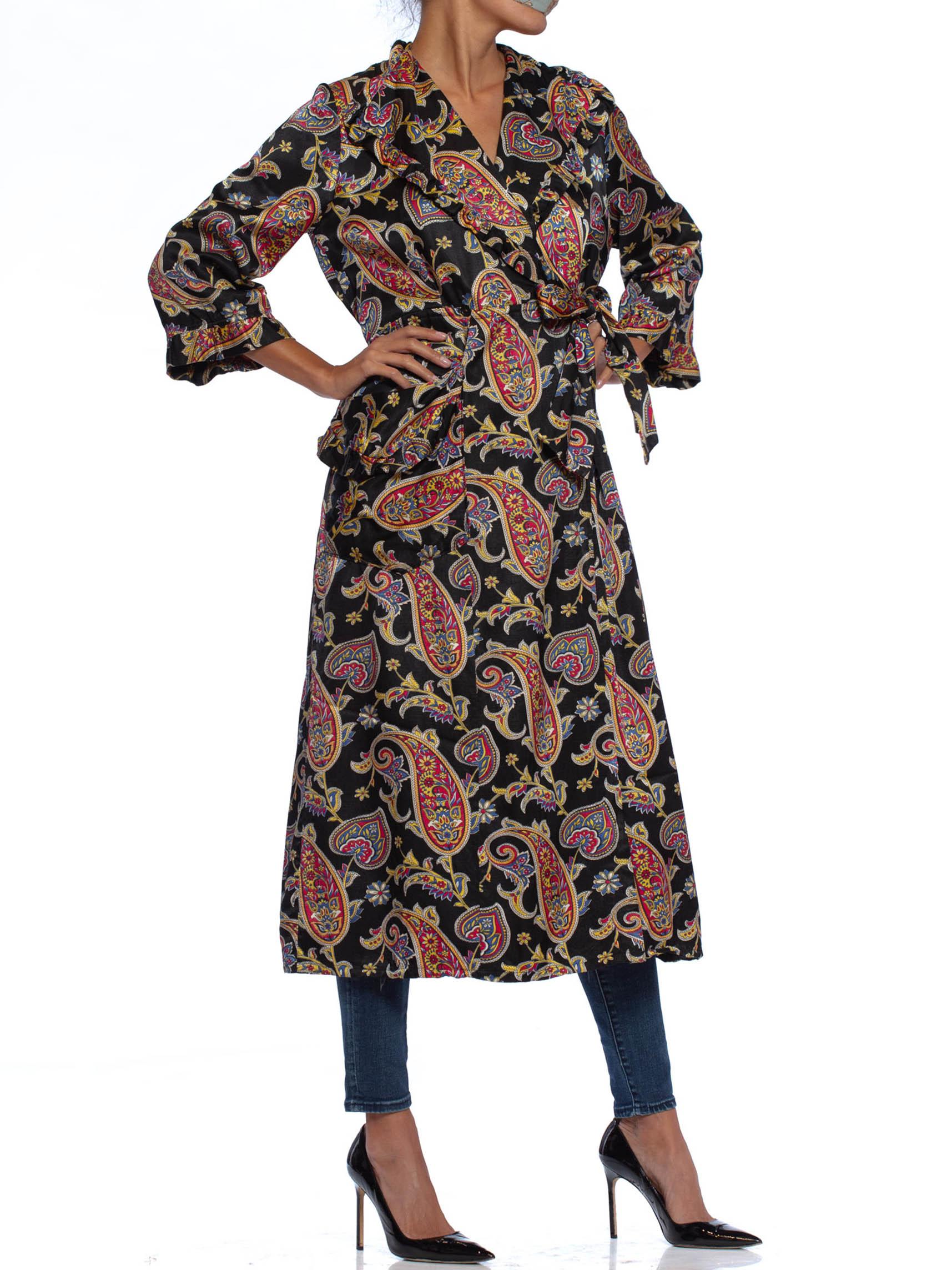 Women's 1940S Black Paisley Cotton & Rayon Satin Faced Fleece Robe For Sale