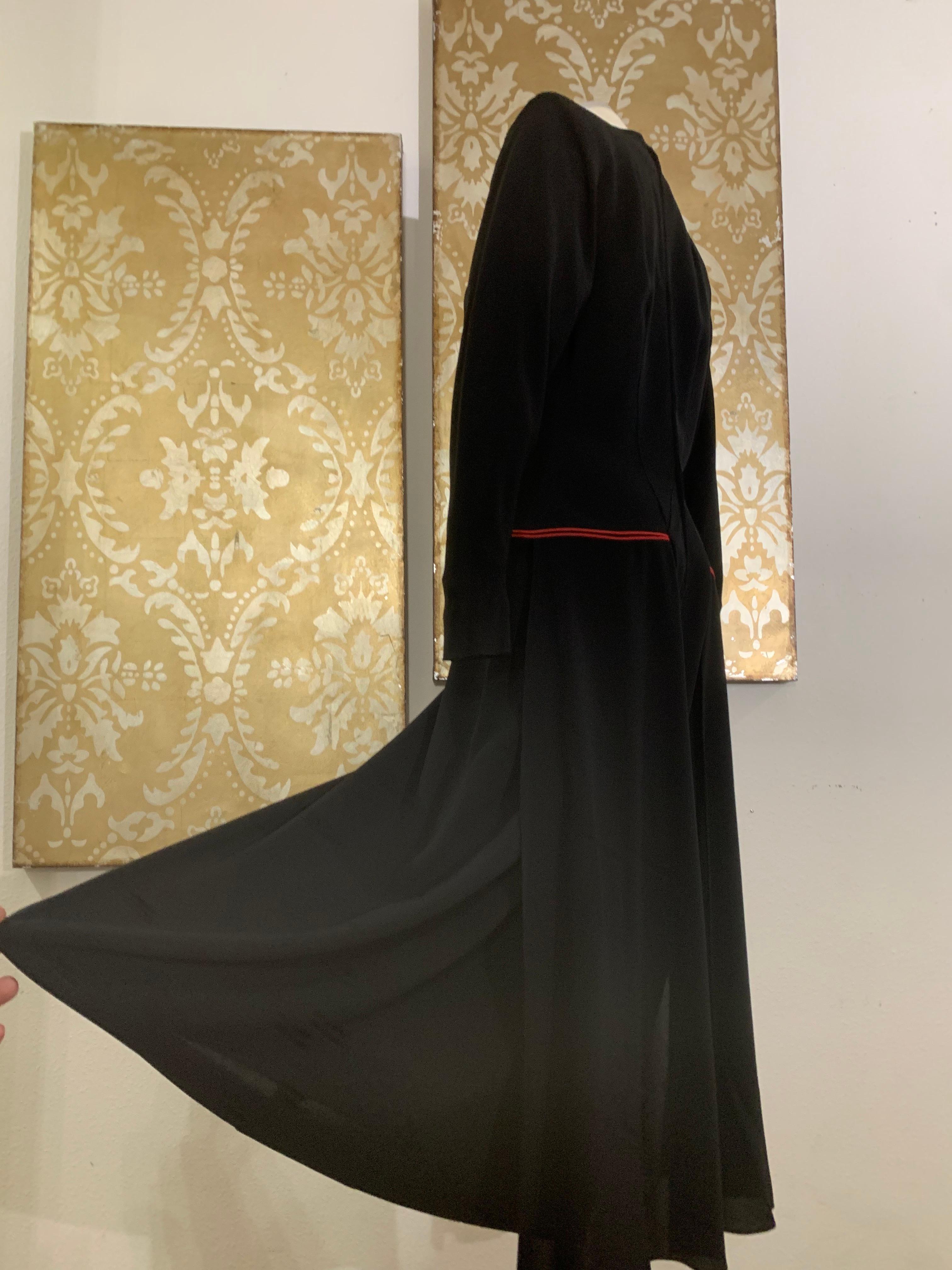 1940s Black Rayon Crepe Military-Inspired Tailored Day Dress w Red Piping For Sale 5
