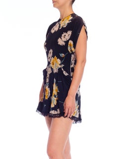 1940'S Black Rayon Daisy Floral Print Blouse With Peplum