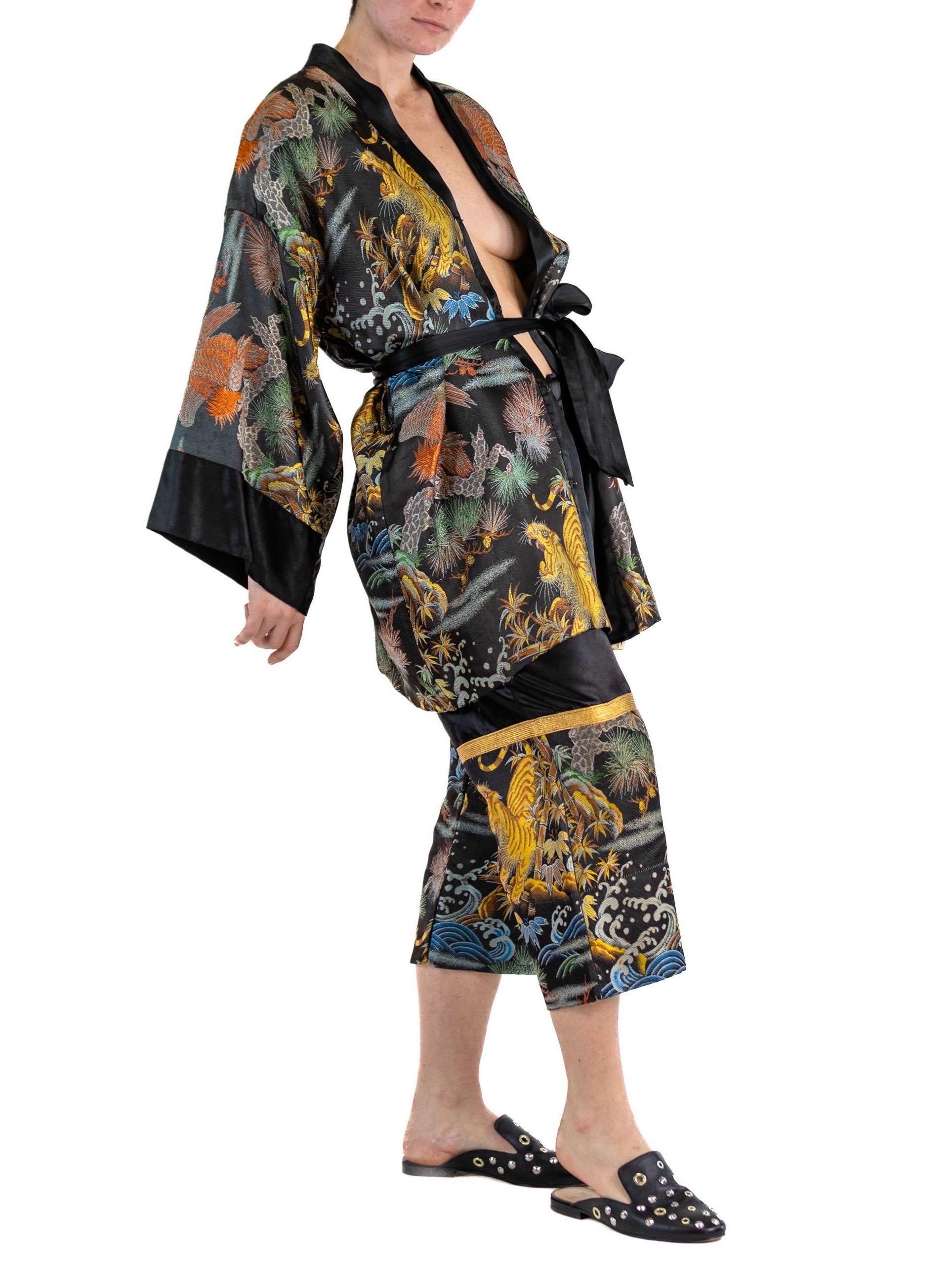 Pyjama de salon asiatique en jacquard de soie noir des années 1940 en vente 7