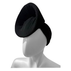 Vintage 1940s Black Silk Jersey Toy "Funnel" Shaped Hat w Jersey Wrap Band