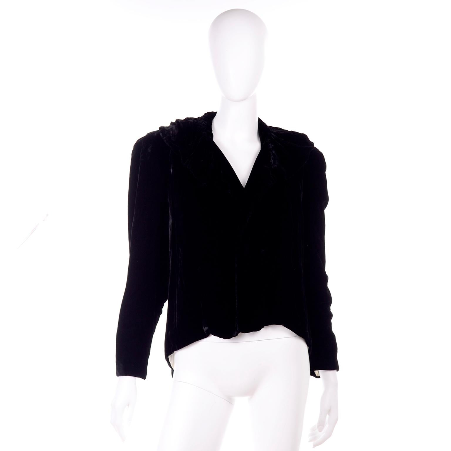 1940s Black Velvet Vintage Evening Jacket W Swing Back & Gathered Puff Sleeves 6