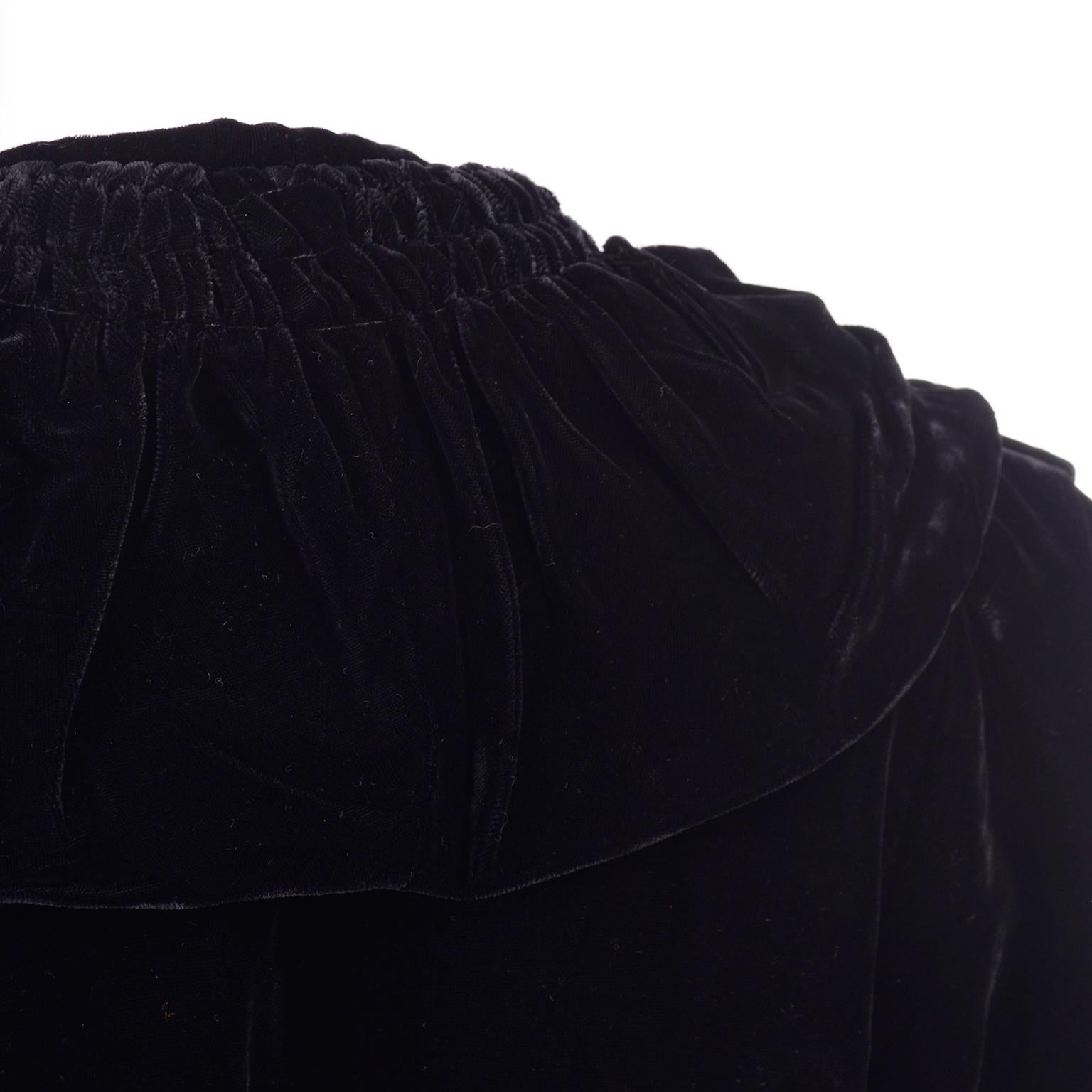 1940s Black Velvet Vintage Evening Jacket W Swing Back & Gathered Puff Sleeves 11