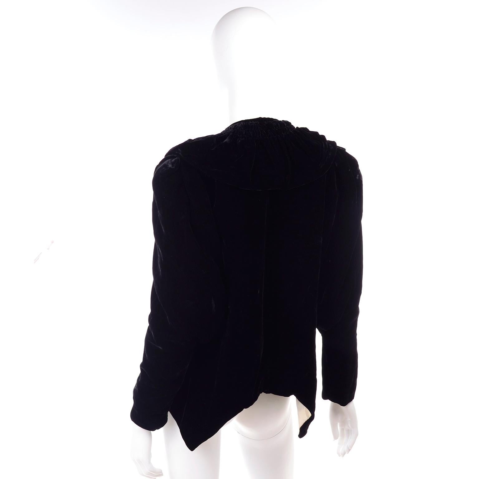 1940s Black Velvet Vintage Evening Jacket W Swing Back & Gathered Puff Sleeves In Excellent Condition In Portland, OR