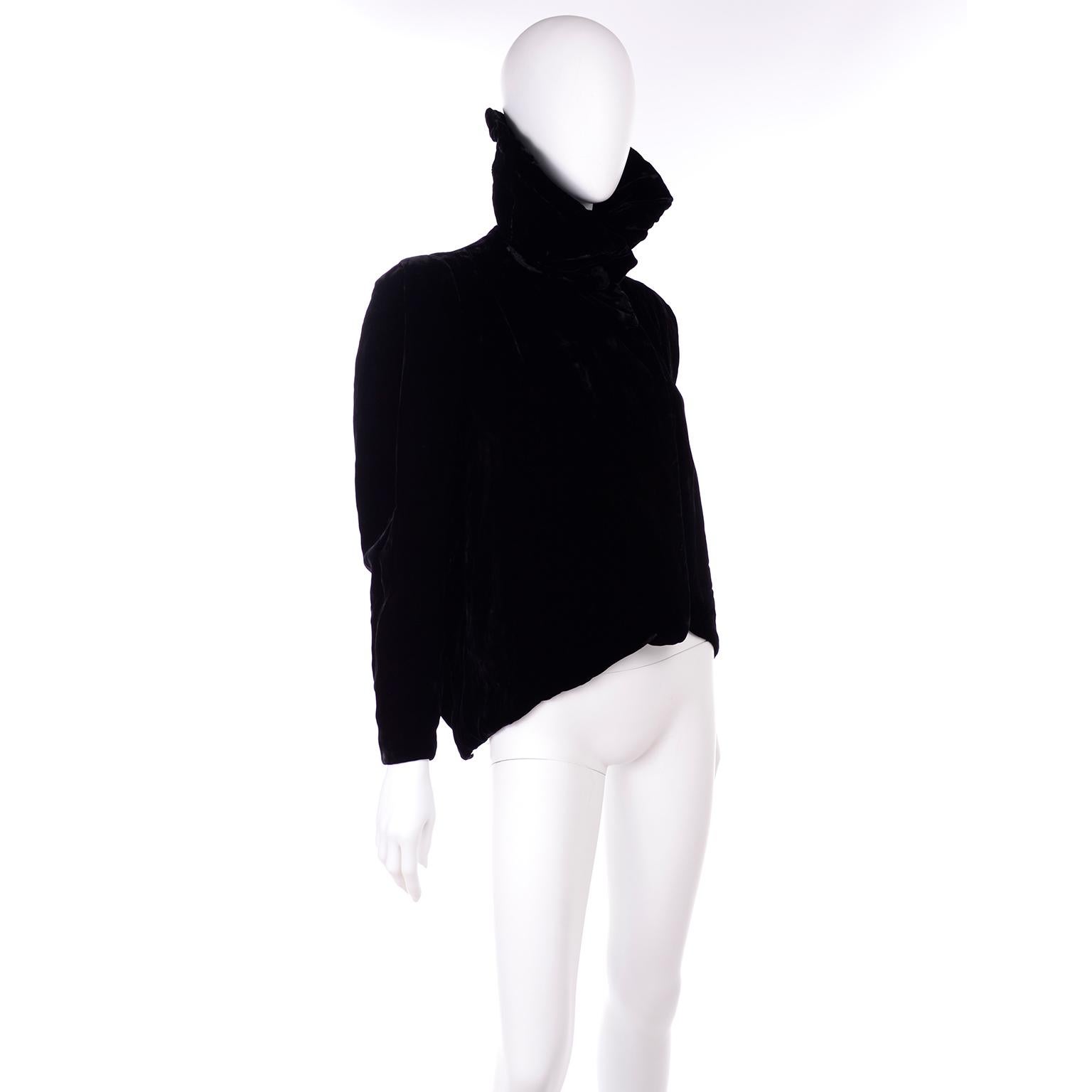 1940s Black Velvet Vintage Evening Jacket W Swing Back & Gathered Puff Sleeves 1